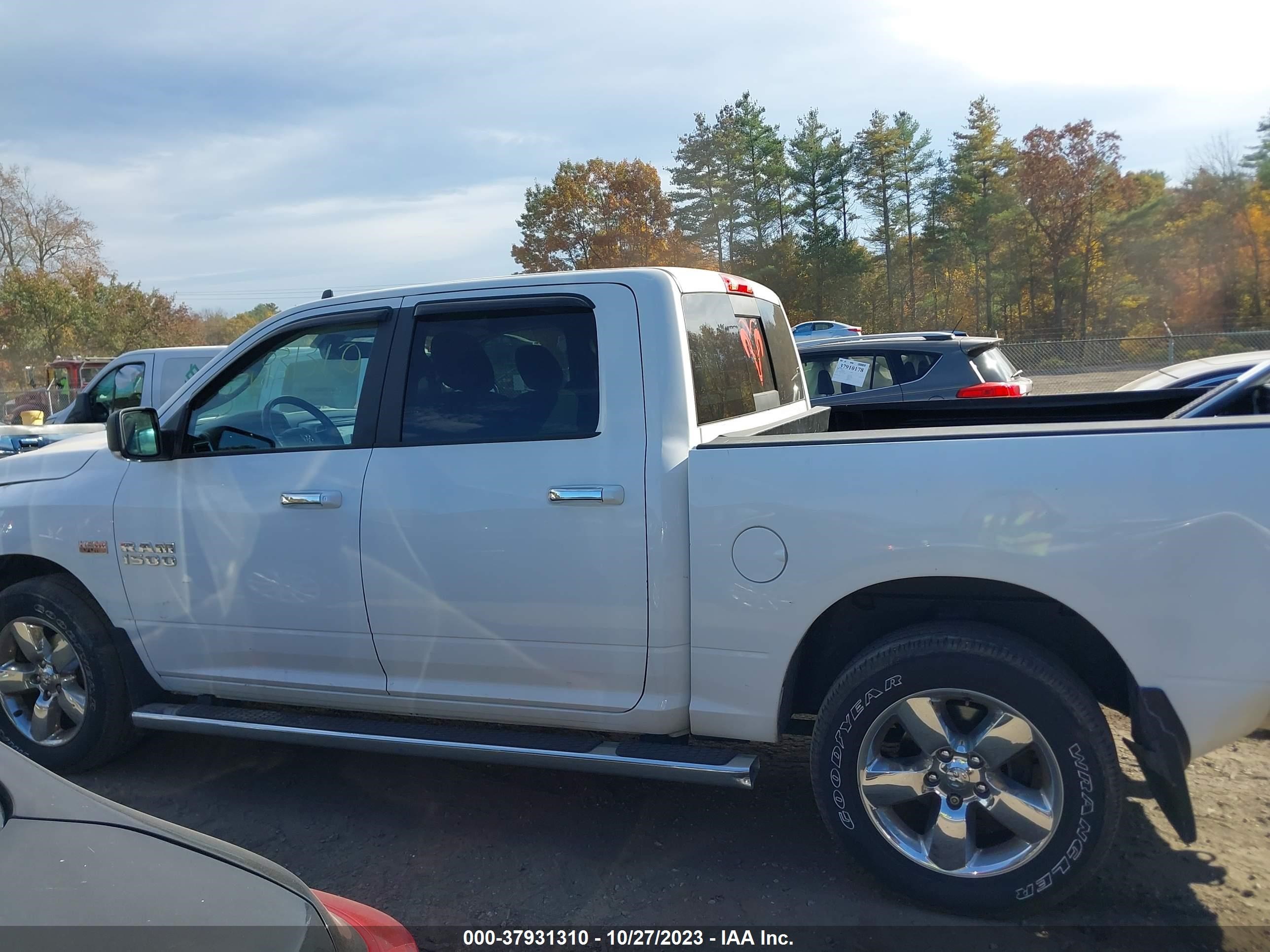 2018 Ram 1500 Big Horn 4X4 5'7" Box vin: 3C6RR7LT5JG188076