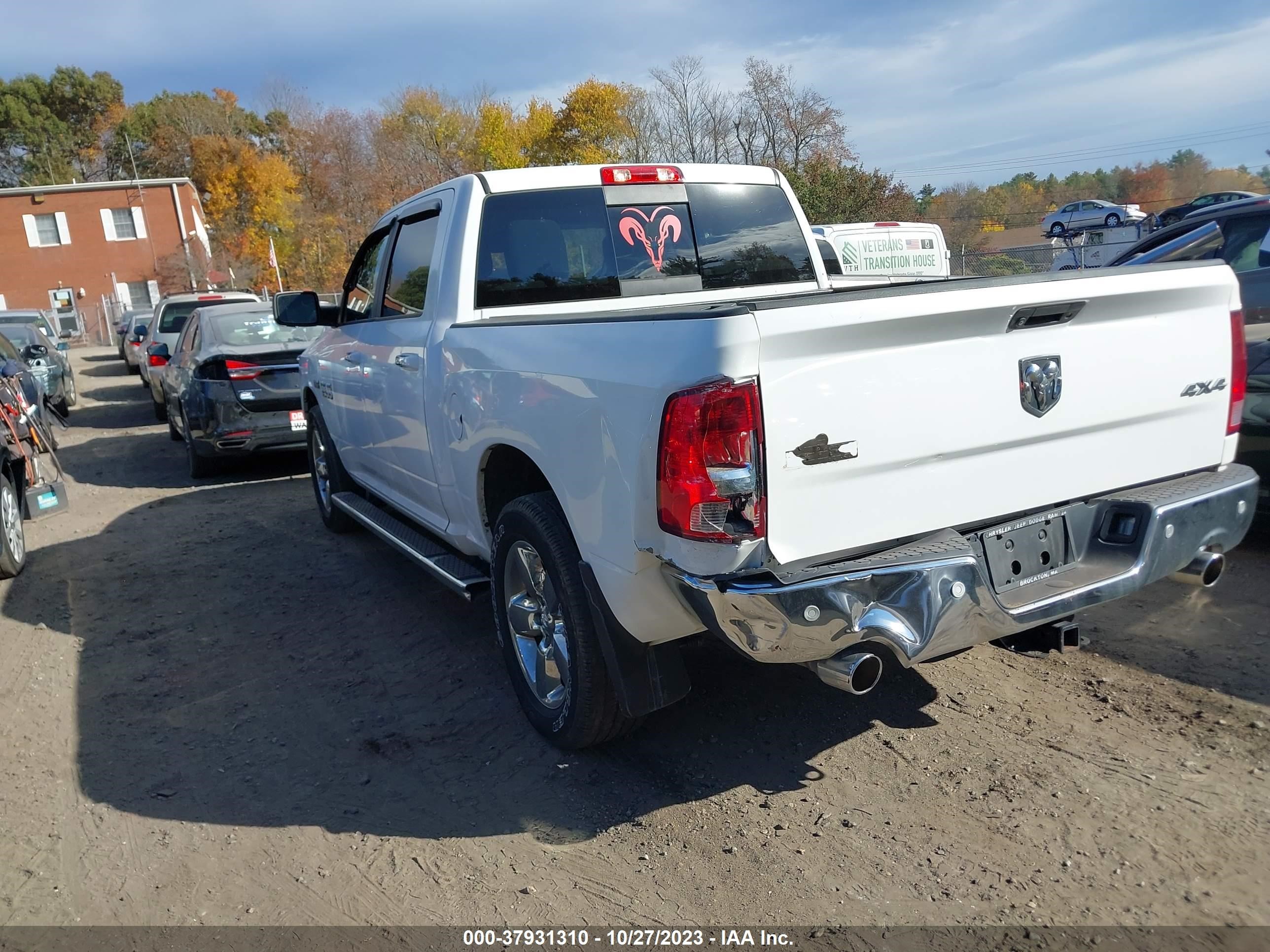 2018 Ram 1500 Big Horn 4X4 5'7" Box vin: 3C6RR7LT5JG188076