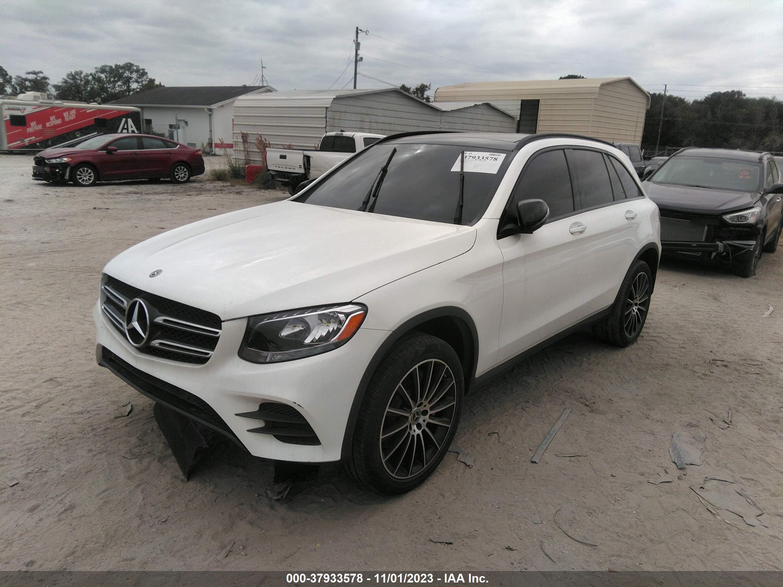 2018 Mercedes-Benz Glc Glc 300 vin: WDC0G4JB3JV093341