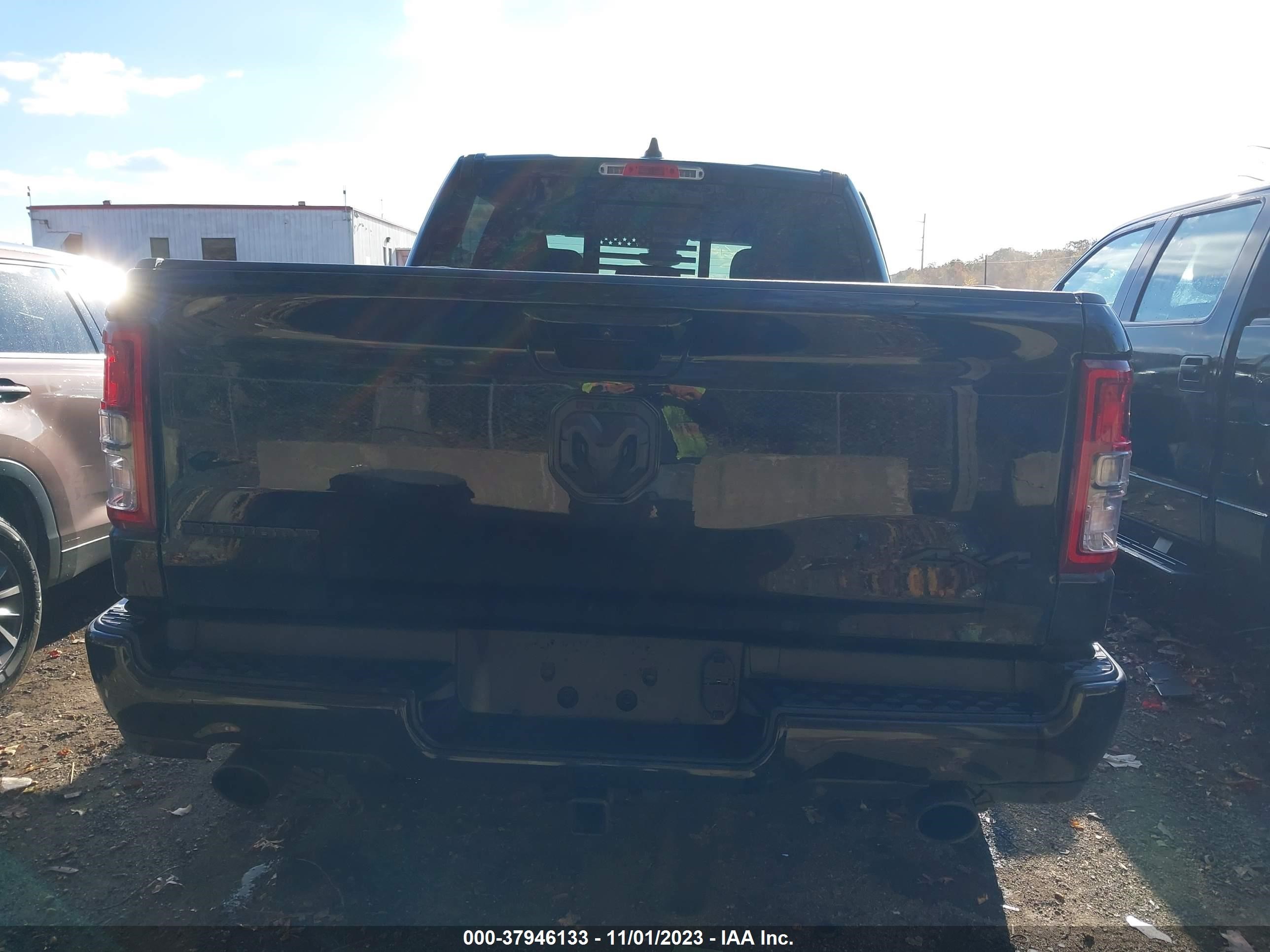 2021 Ram 1500 Big Horn 4X4 5'7" Box vin: 1C6SRFFT6MN500330