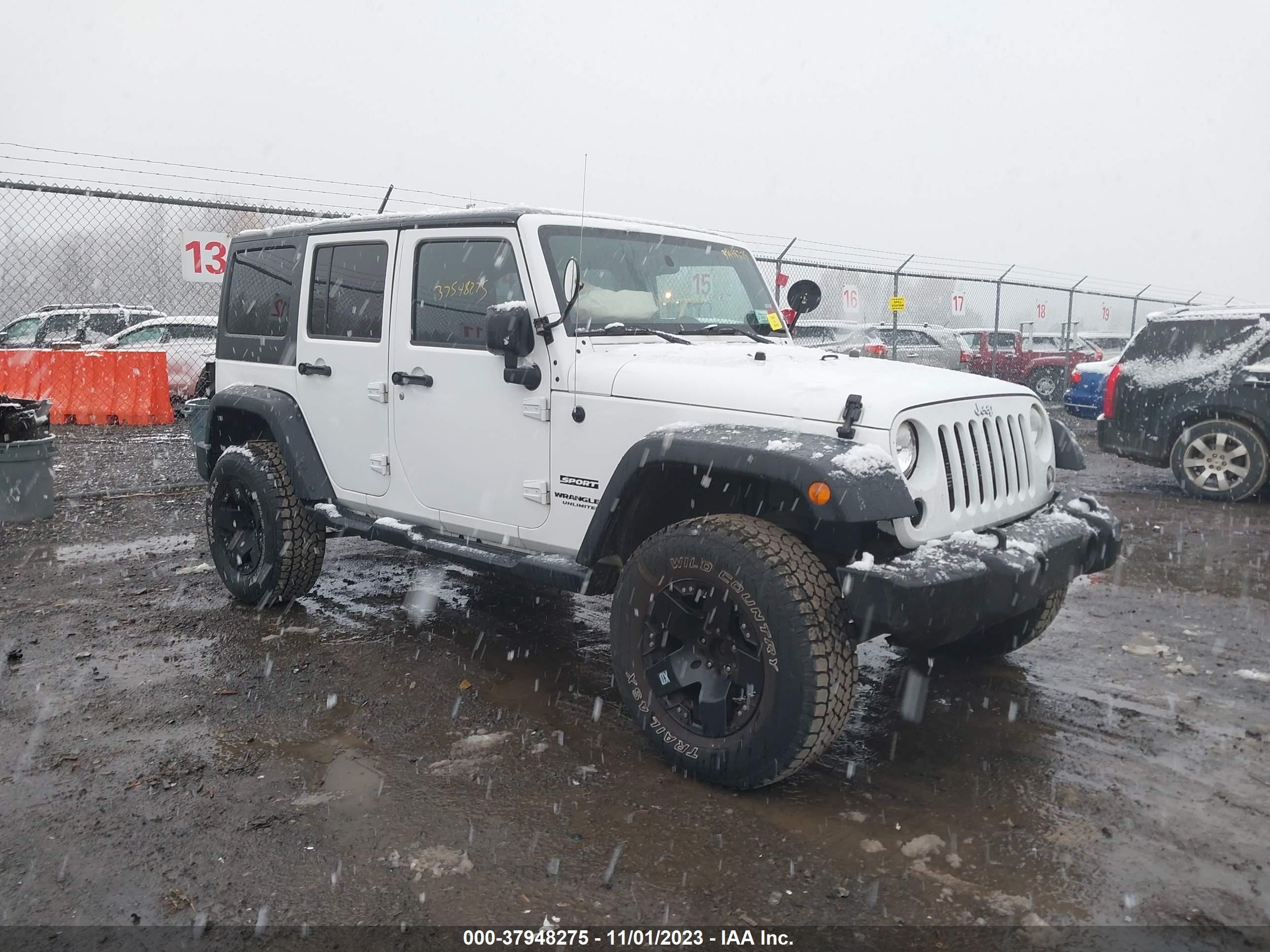 2014 Jeep Wrangler Unlimited Sport vin: 1C4BJWDG1EL110559