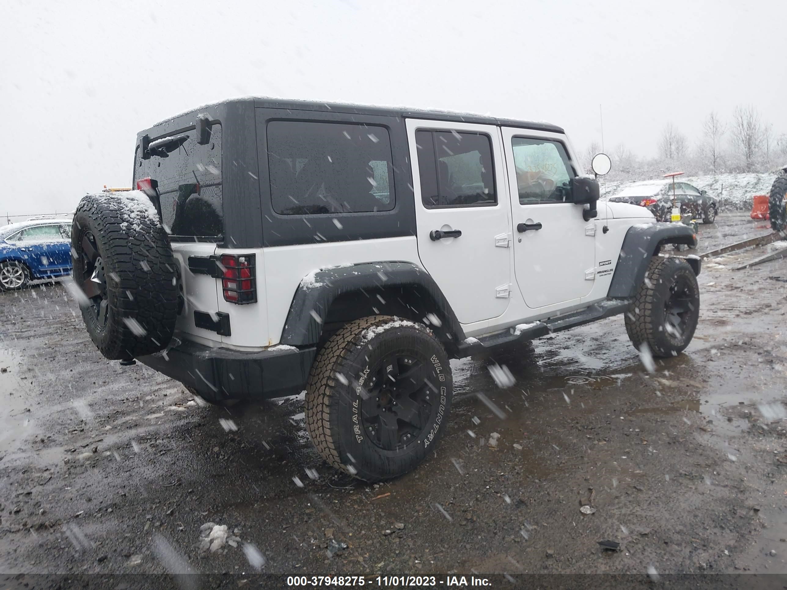 2014 Jeep Wrangler Unlimited Sport vin: 1C4BJWDG1EL110559