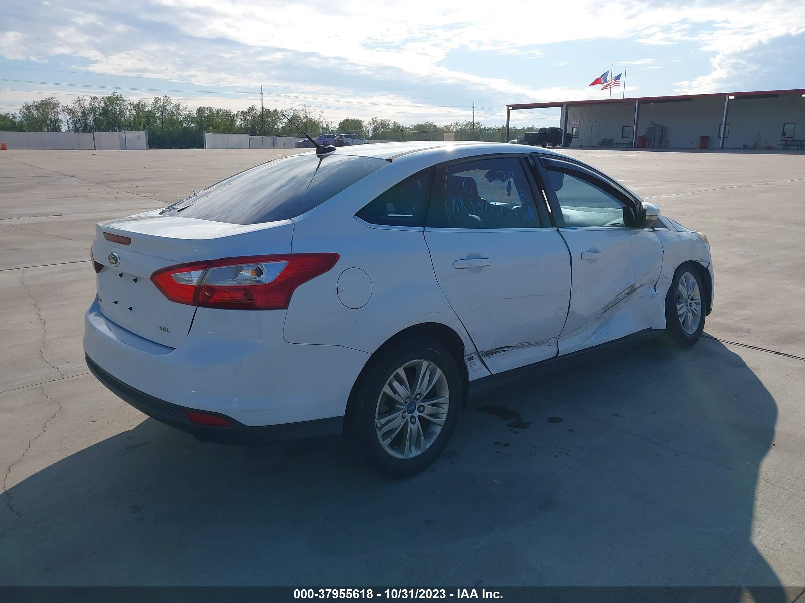 2012 Ford Focus Sel vin: 1FAHP3H21CL168437