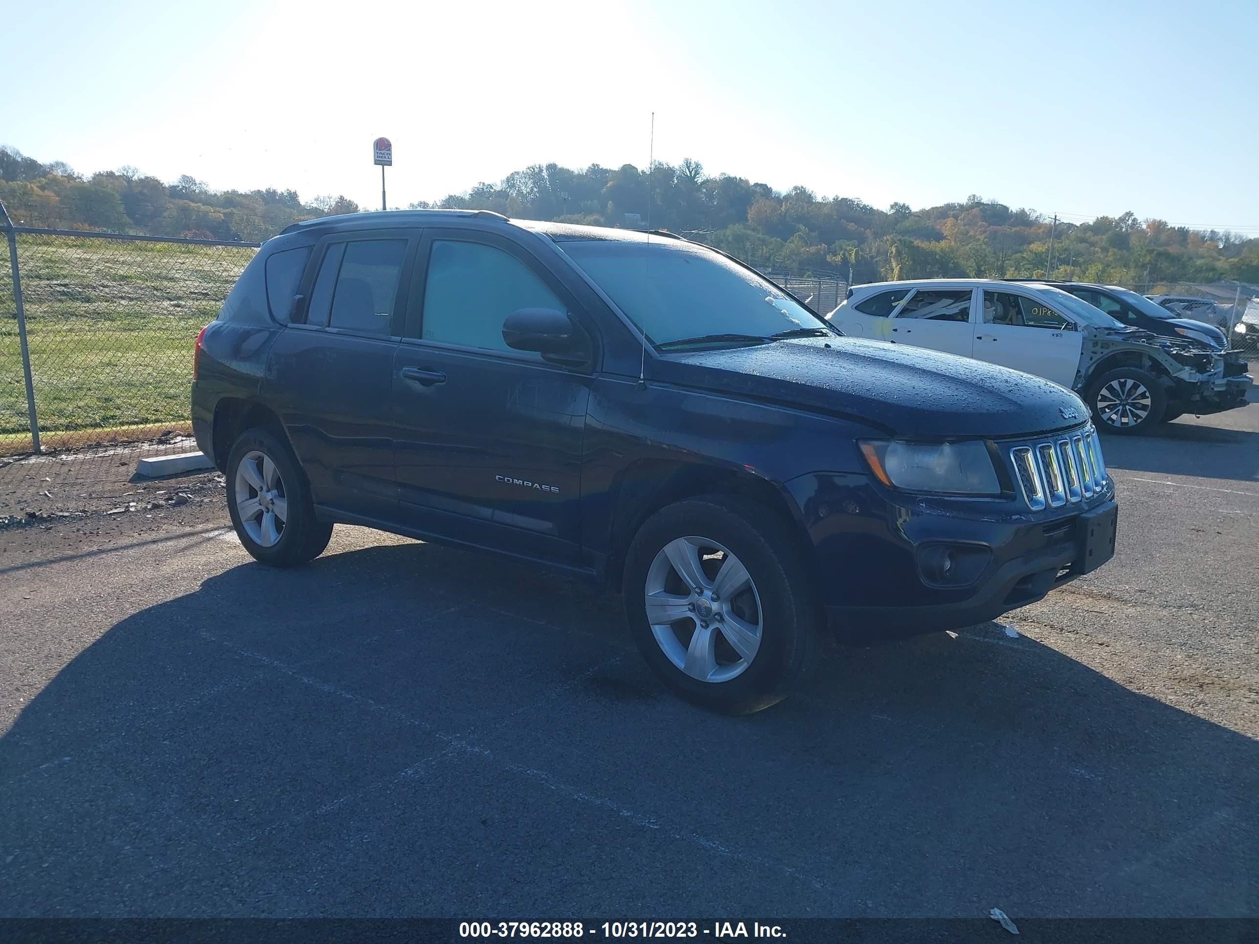 2014 Jeep Compass Latitude vin: 1C4NJDEB7ED599872