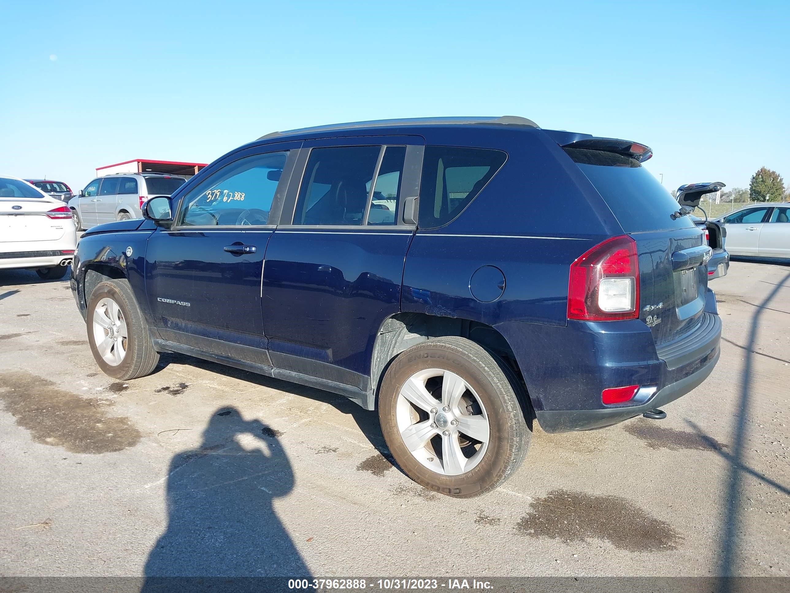 2014 Jeep Compass Latitude vin: 1C4NJDEB7ED599872