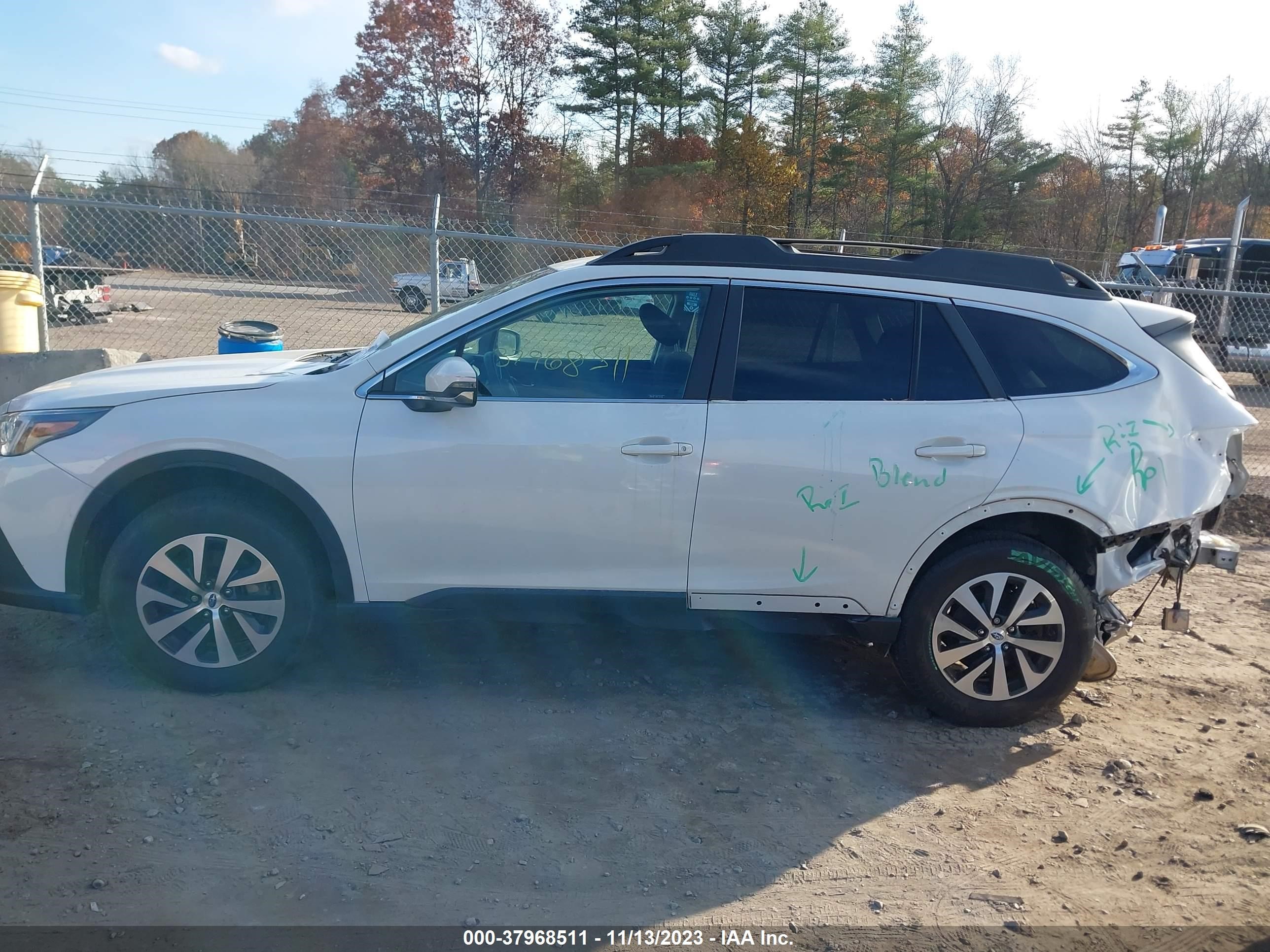 2021 Subaru Outback Premium vin: 4S4BTADCXM3215878