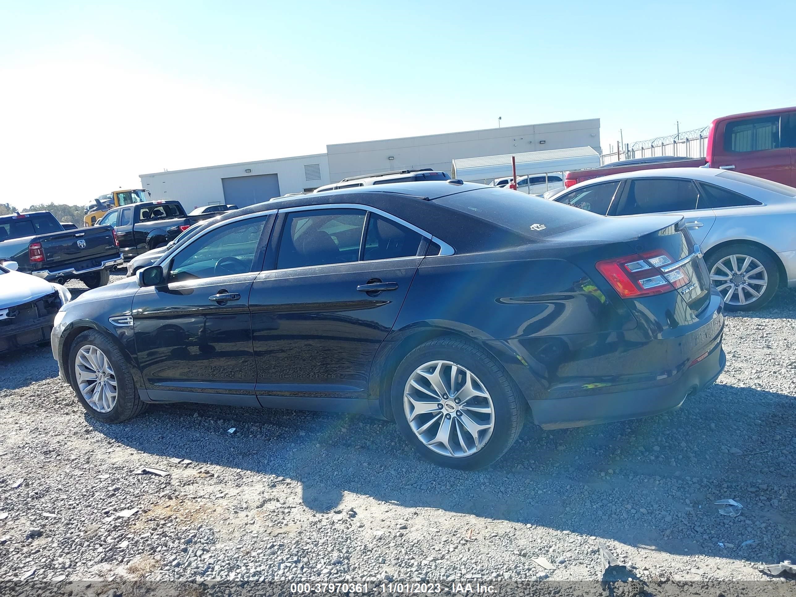 2017 Ford Taurus Limited vin: 1FAHP2F88HG111671