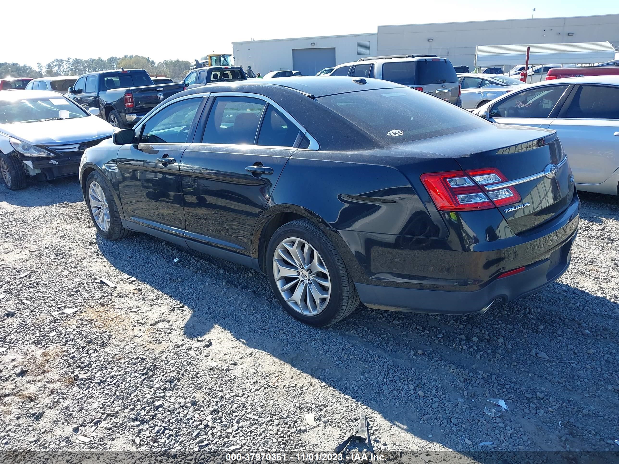 2017 Ford Taurus Limited vin: 1FAHP2F88HG111671