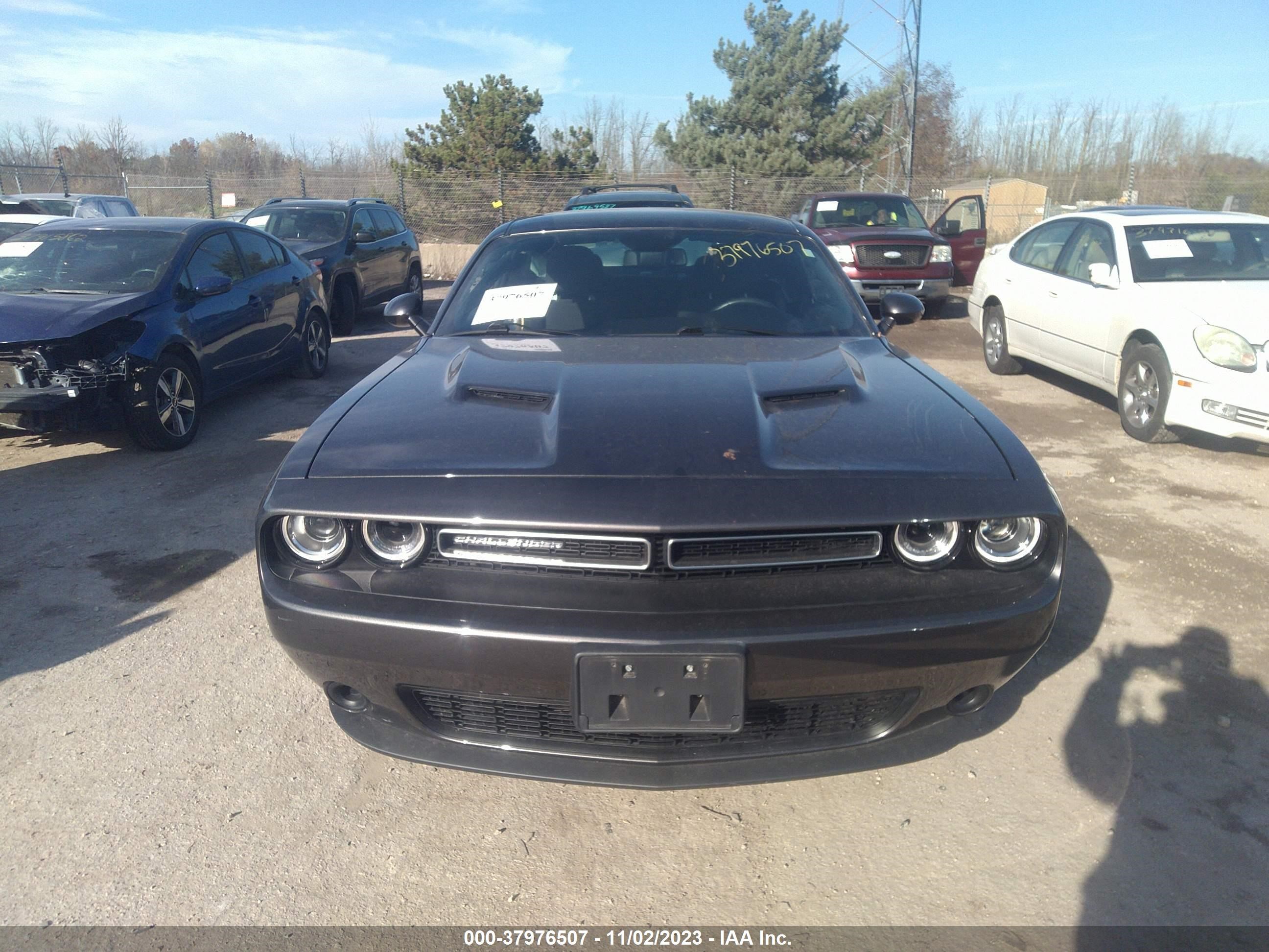 2019 Dodge Challenger Sxt vin: 2C3CDZGGXKH675446