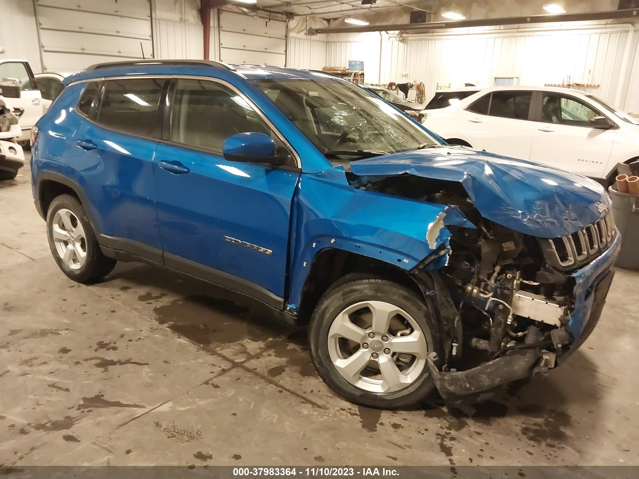 2020 Jeep Compass Latitude 4X4 vin: 3C4NJDBB1LT240979