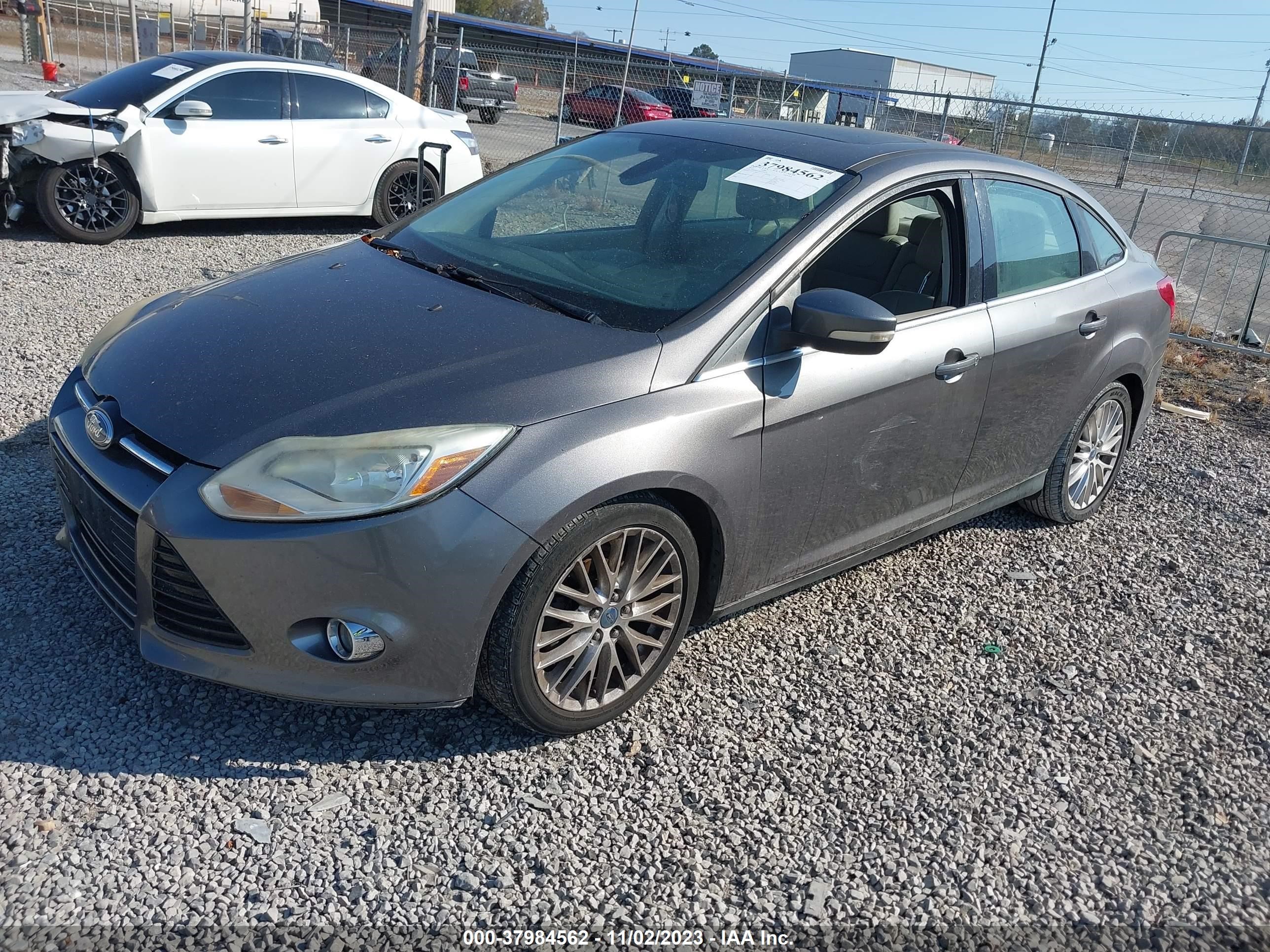 2012 Ford Focus Sel vin: 1FAHP3H29CL276174