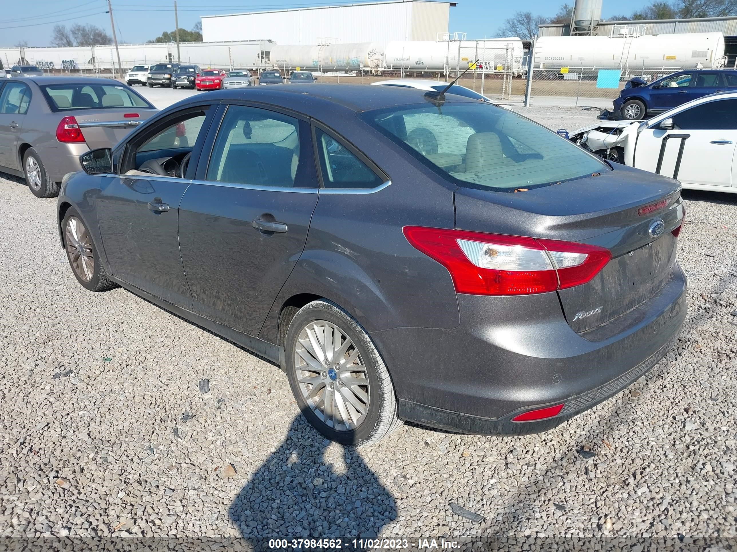 2012 Ford Focus Sel vin: 1FAHP3H29CL276174