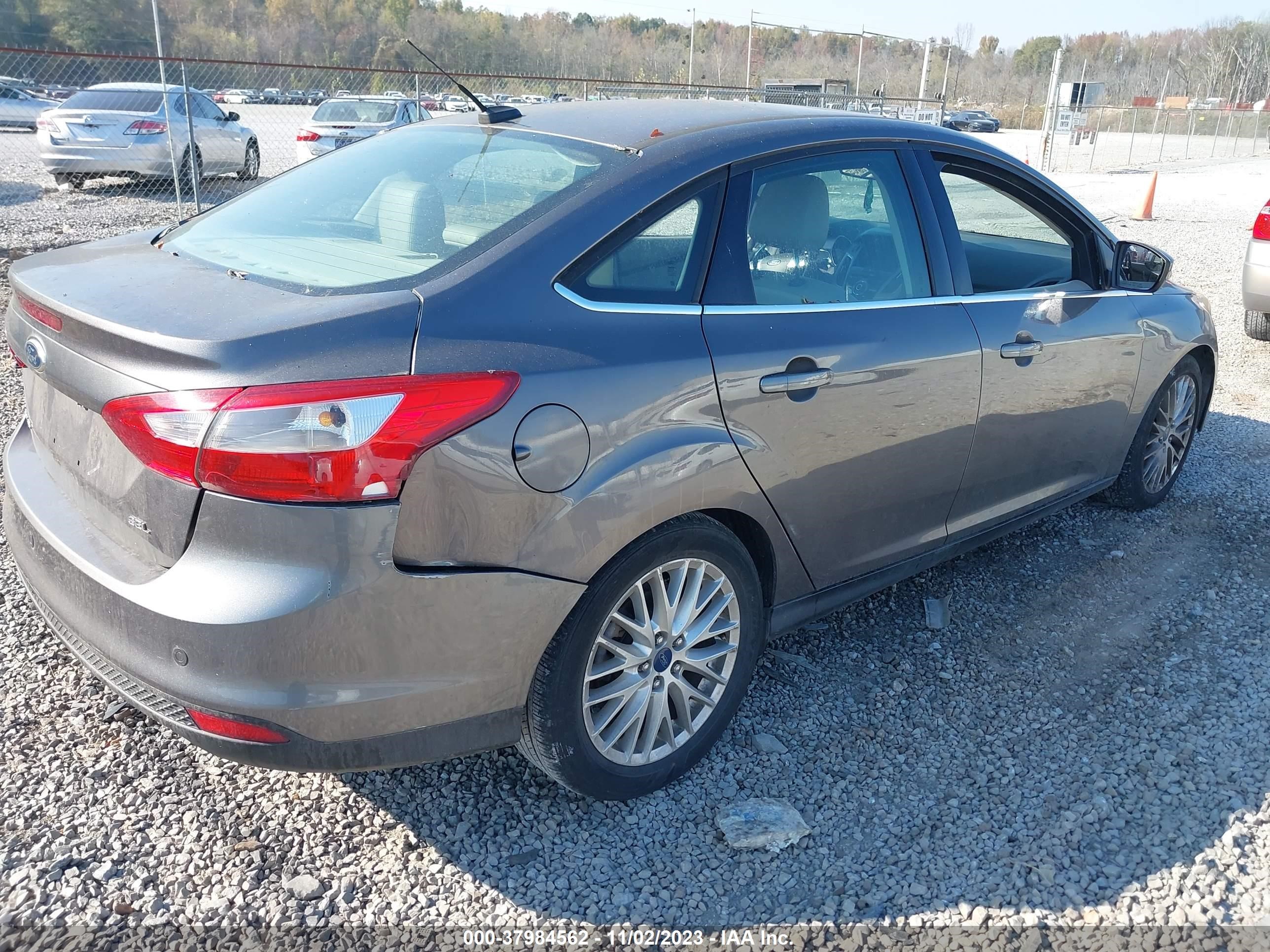 2012 Ford Focus Sel vin: 1FAHP3H29CL276174