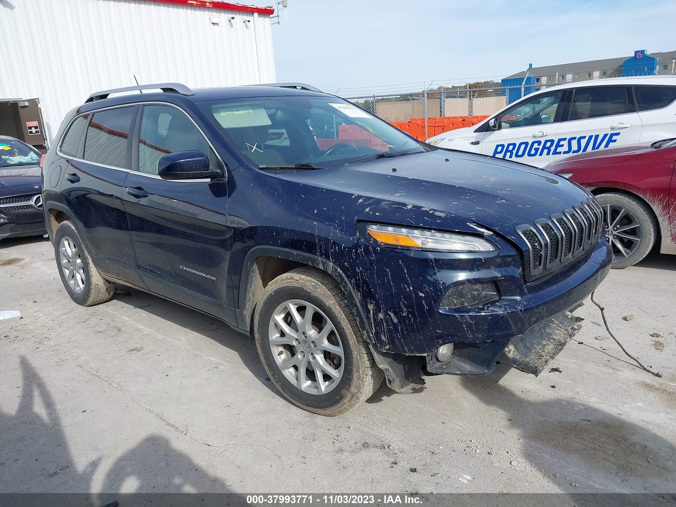 2015 Jeep Cherokee Latitude vin: 1C4PJMCB2FW682756