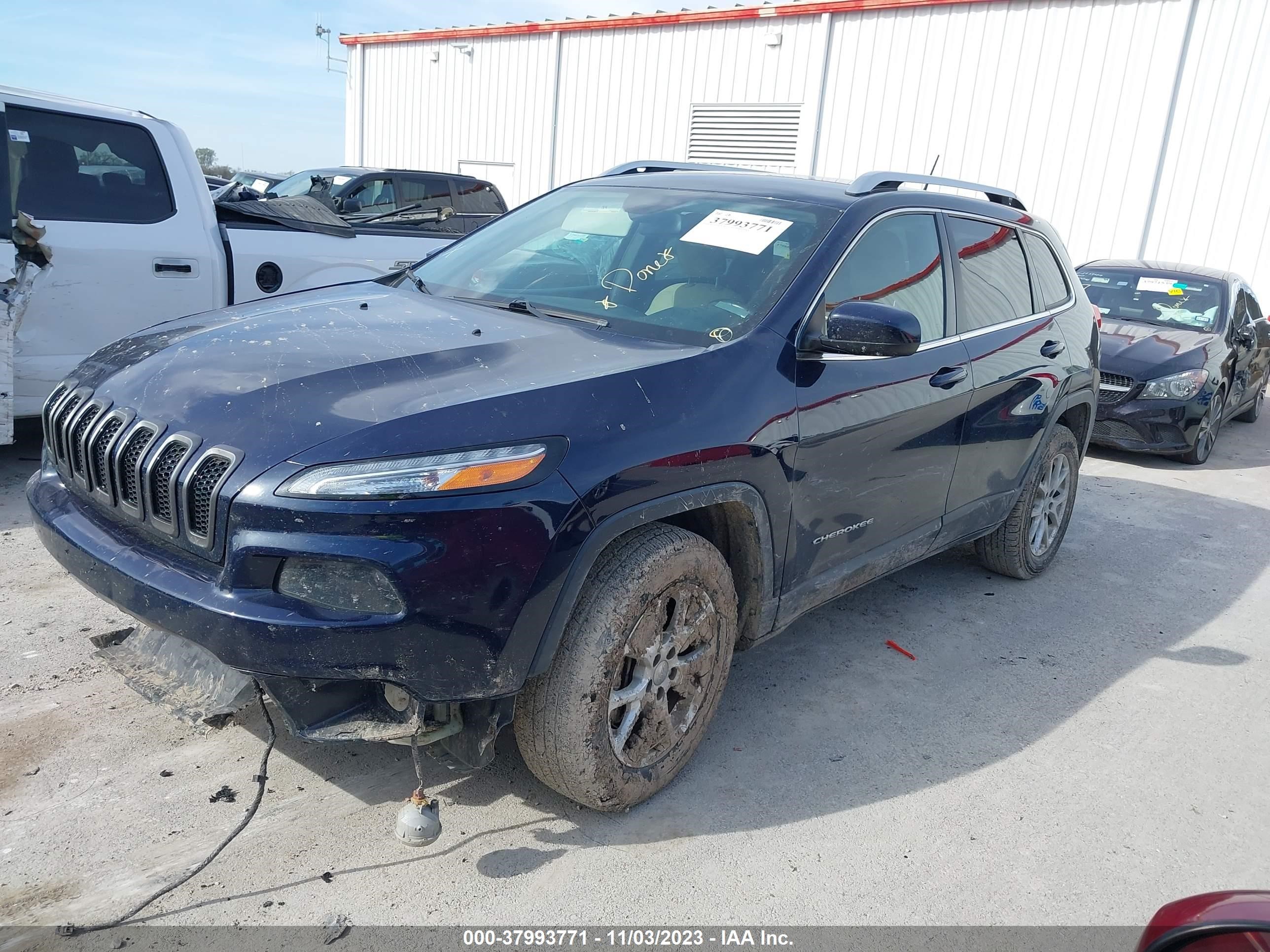 2015 Jeep Cherokee Latitude vin: 1C4PJMCB2FW682756