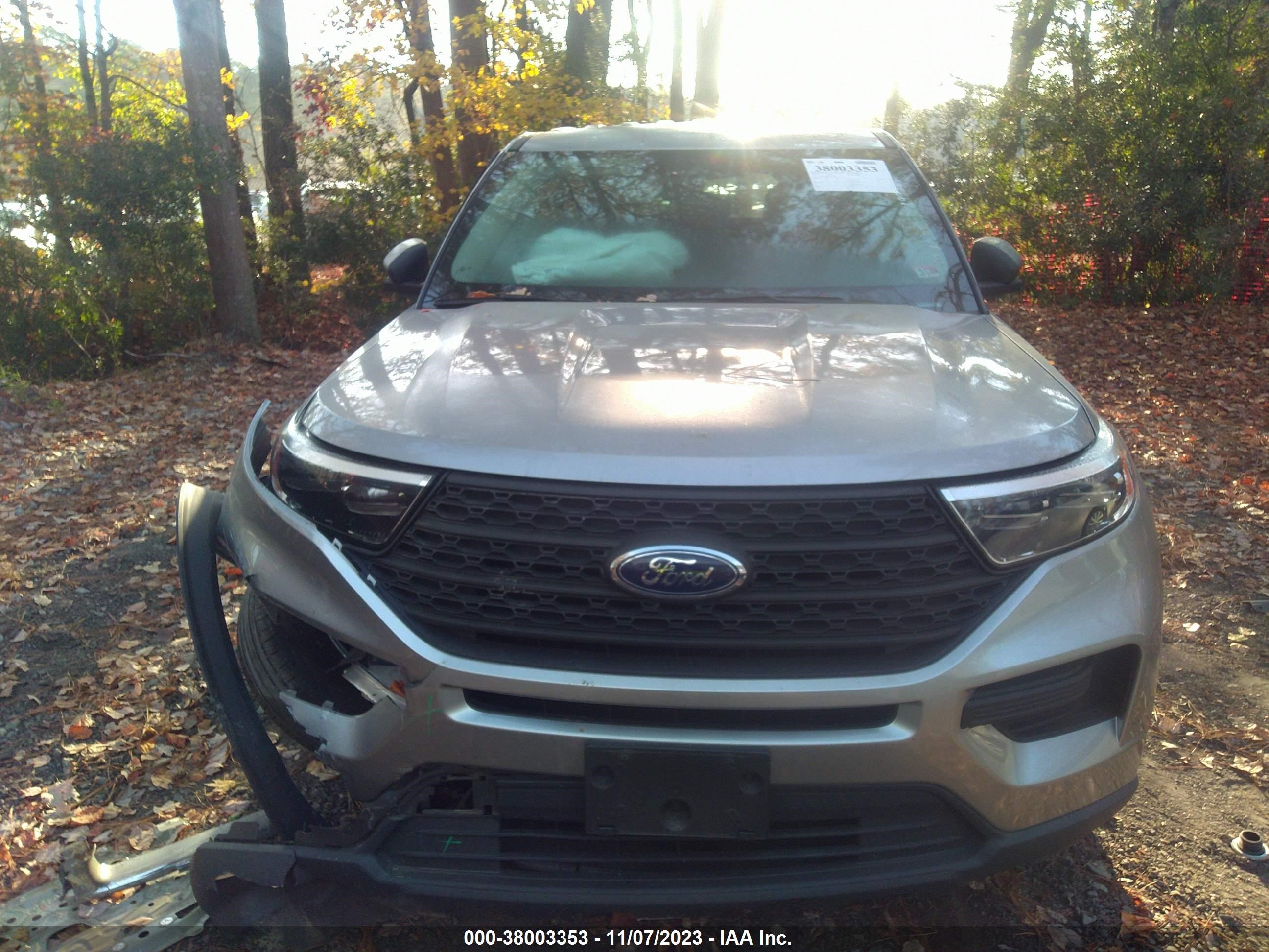 2020 Ford Explorer vin: 1FMSK7BH0LGD12521