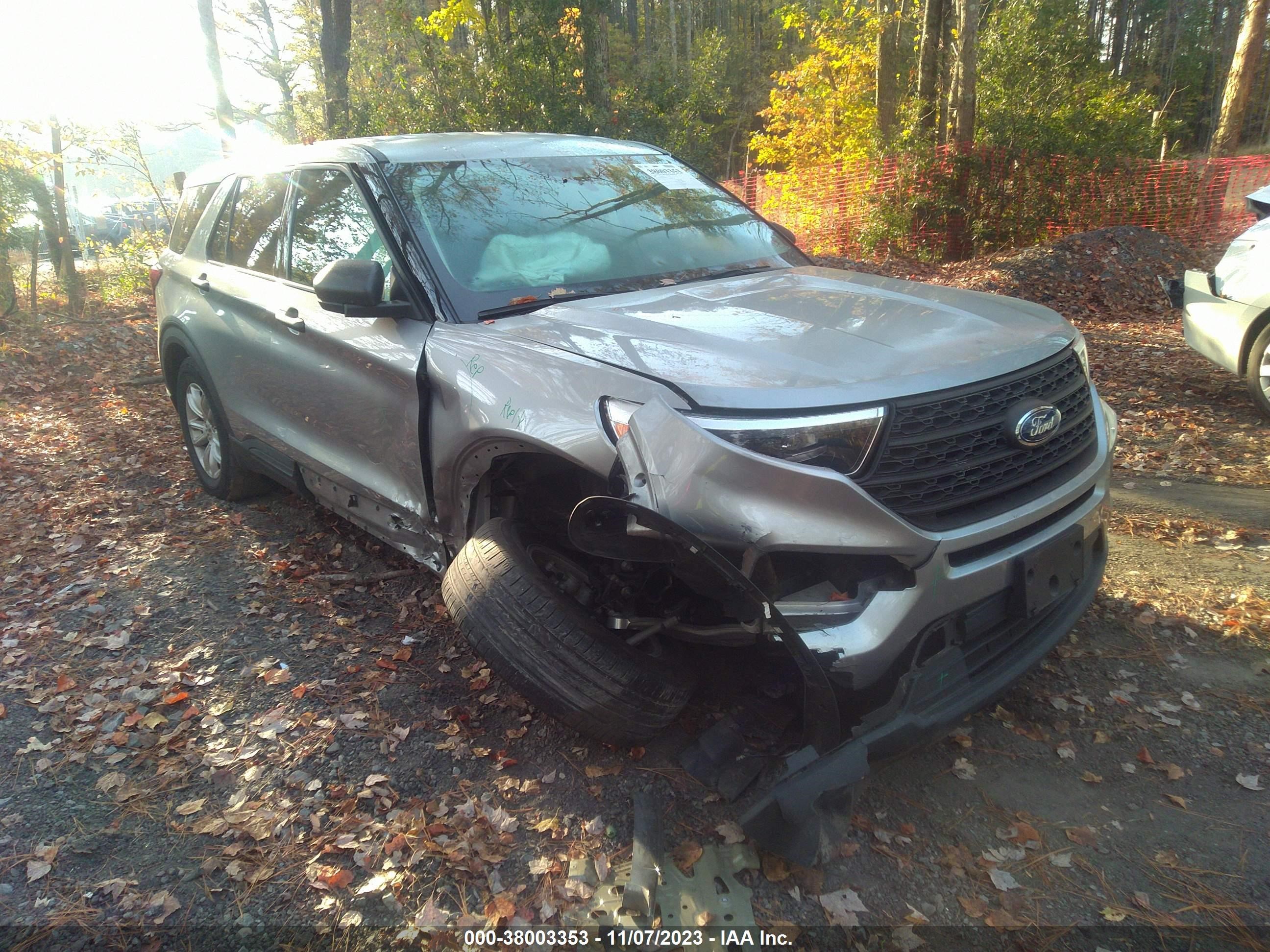 2020 Ford Explorer vin: 1FMSK7BH0LGD12521