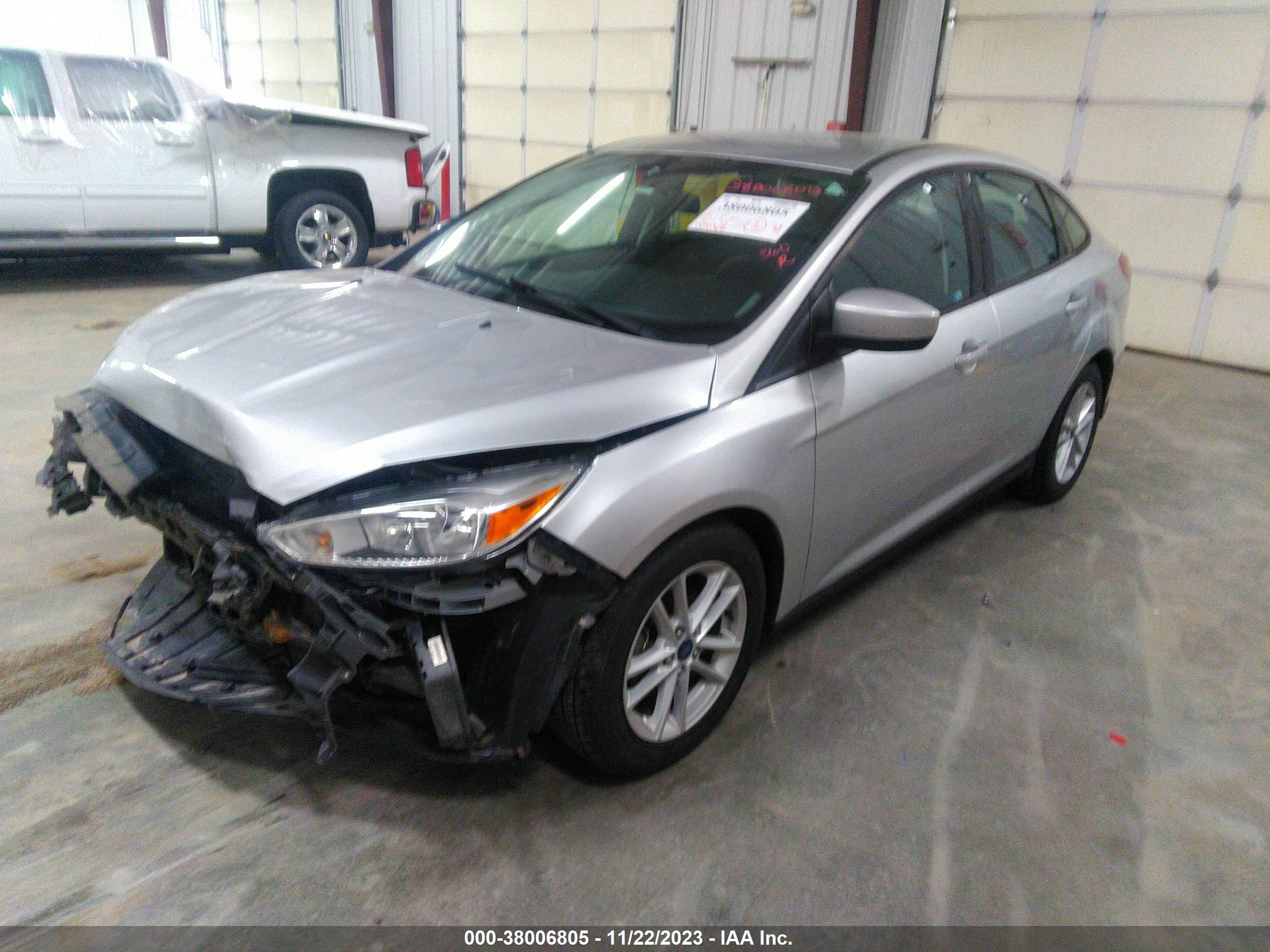 2018 Ford Focus Se vin: 1FADP3F20JL269743