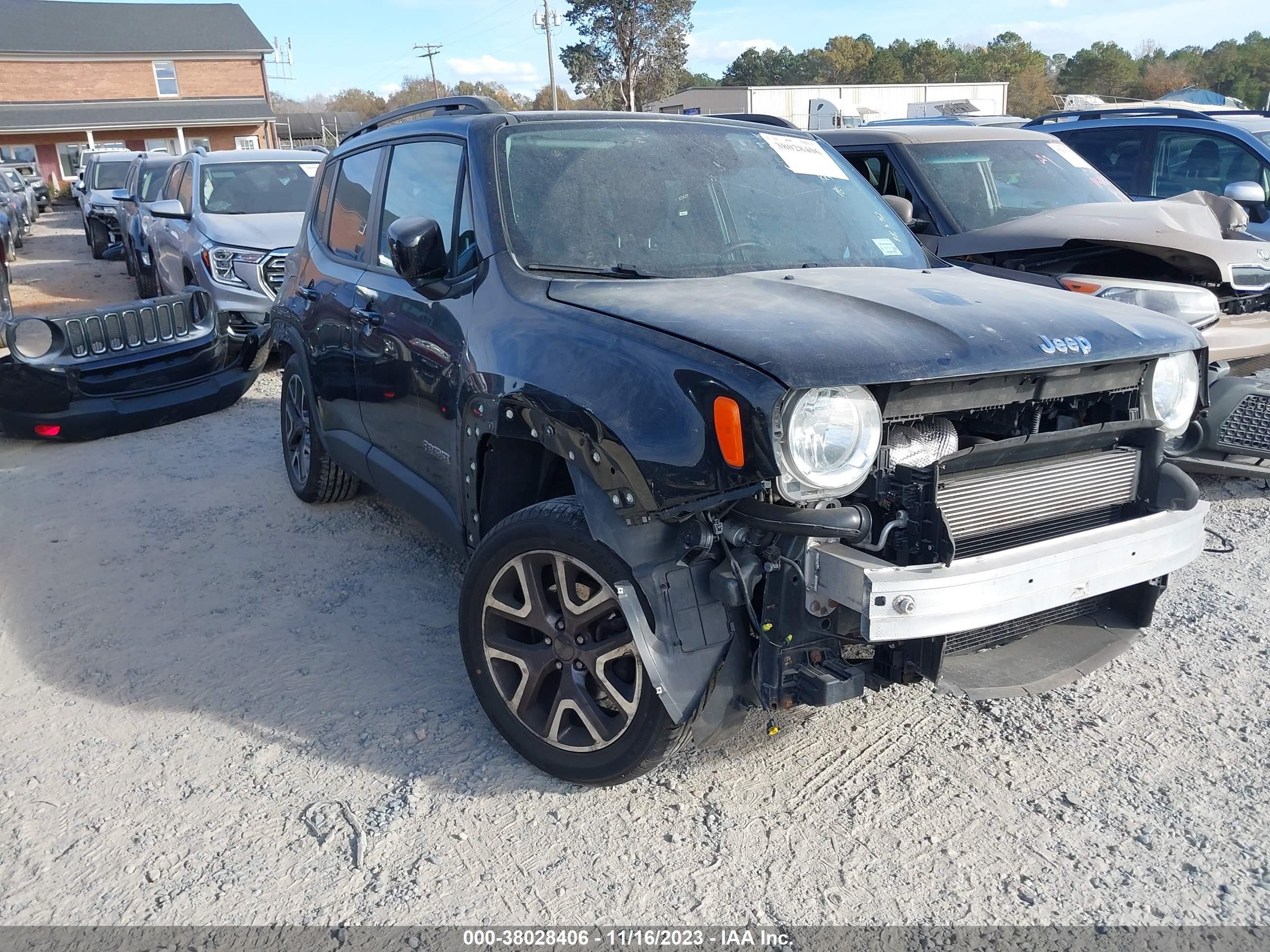 2016 Jeep Renegade Latitude vin: ZACCJBBT8GPC86505