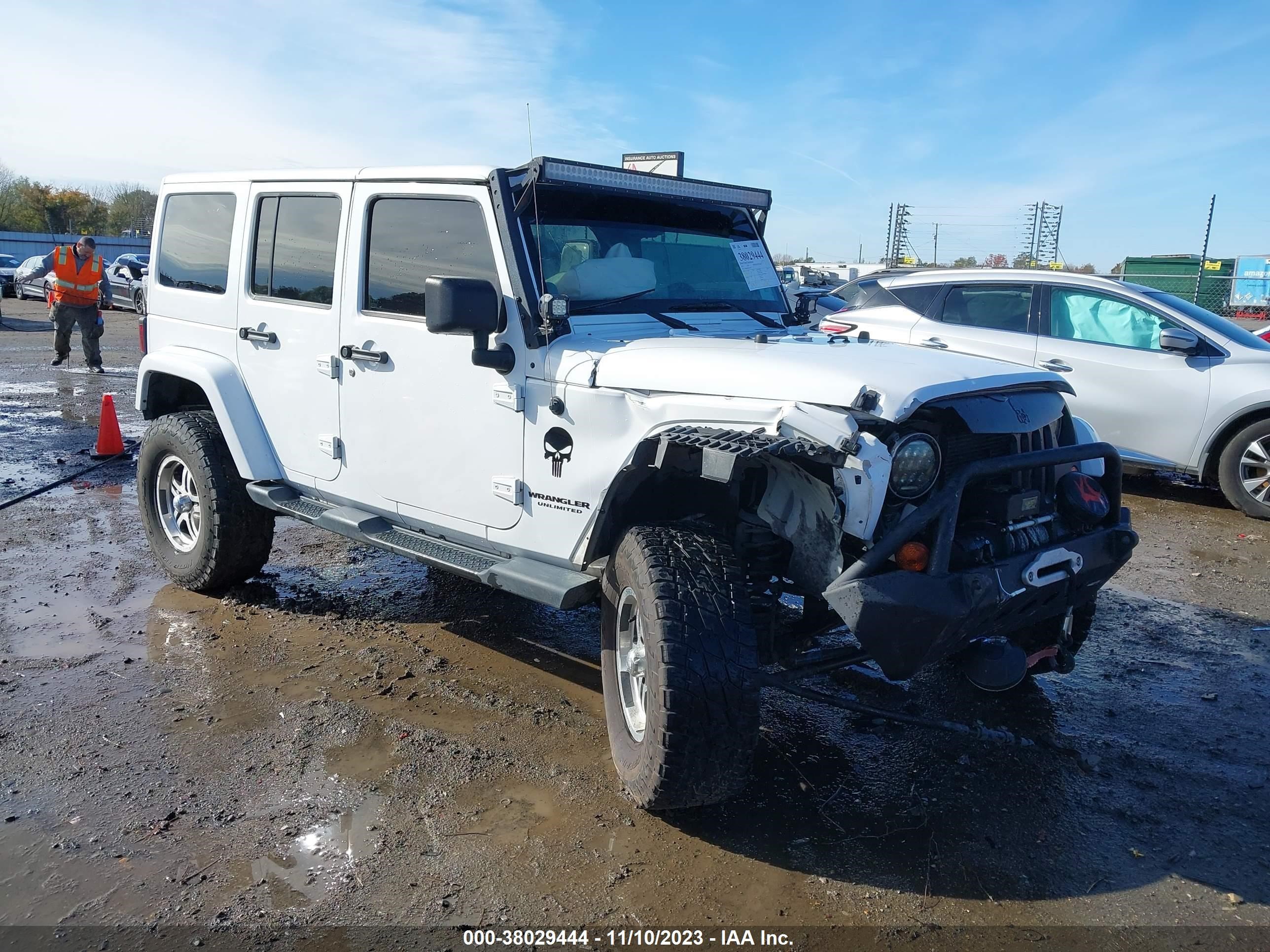 2013 Jeep Wrangler Unlimited Sahara vin: 1C4BJWEG4DL641591