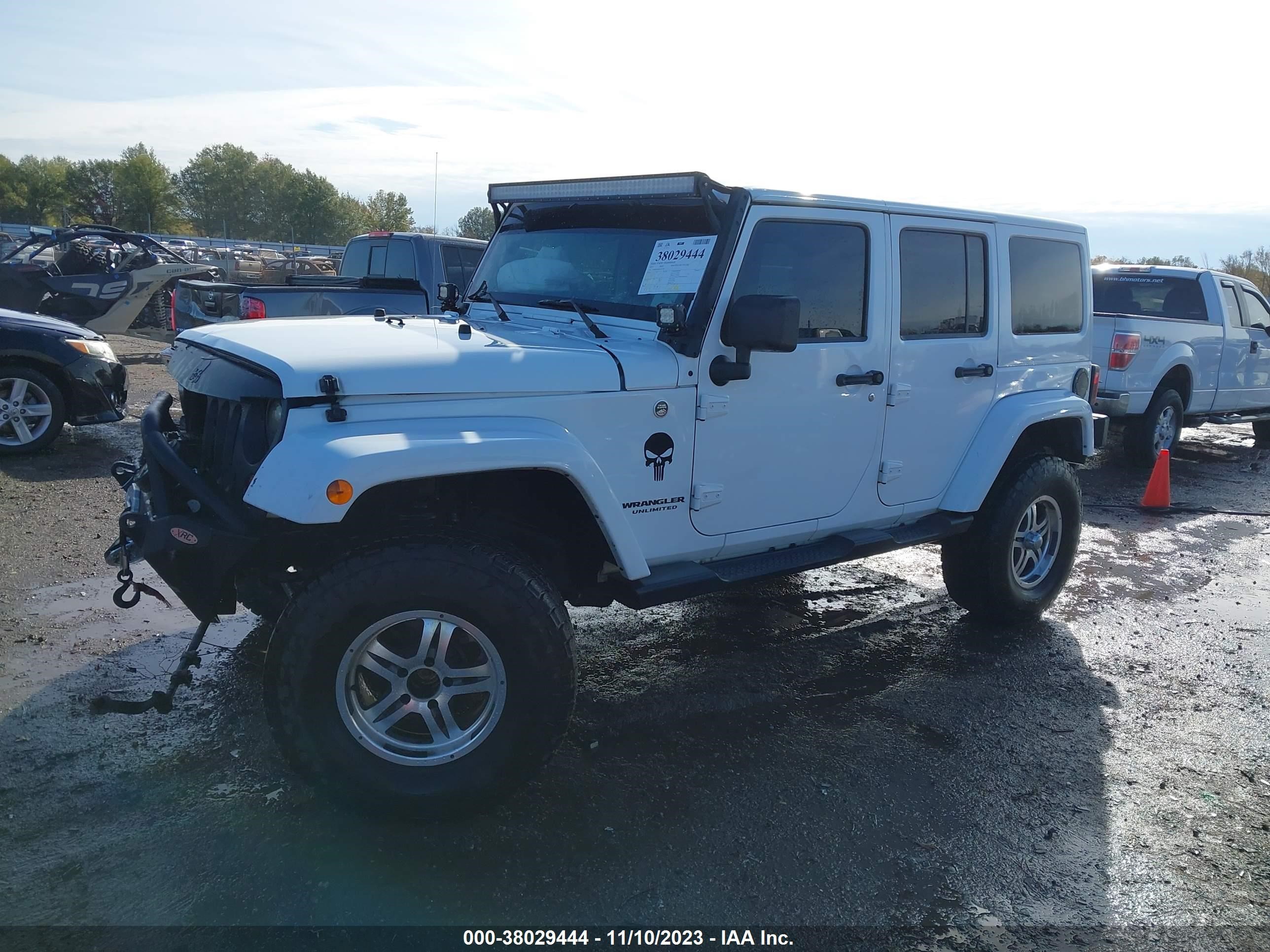 2013 Jeep Wrangler Unlimited Sahara vin: 1C4BJWEG4DL641591