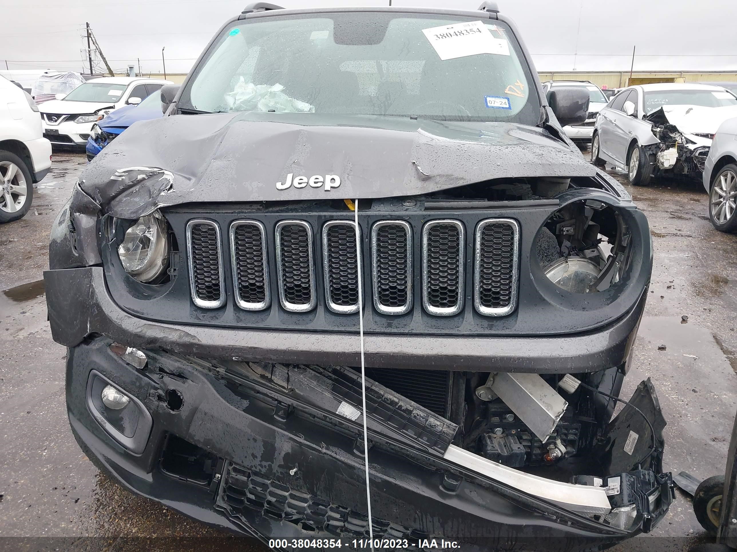 2017 Jeep Renegade Latitude vin: ZACCJABB6HPE95549