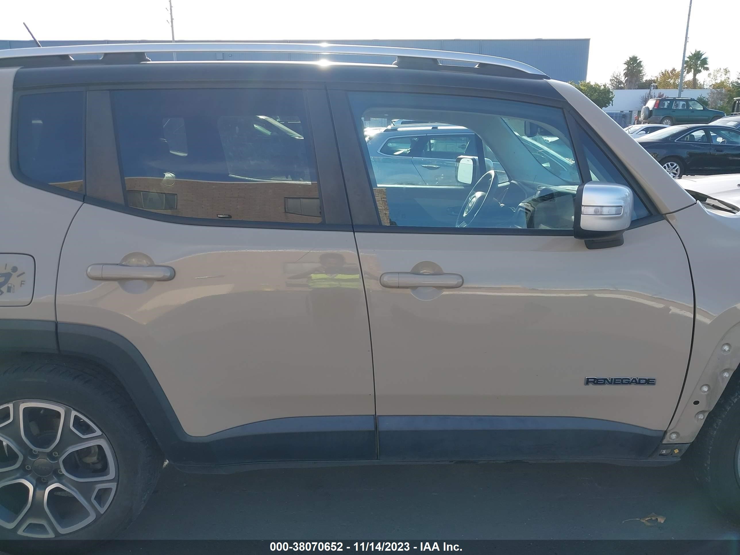 2015 Jeep Renegade Limited vin: ZACCJADT6FPC33694