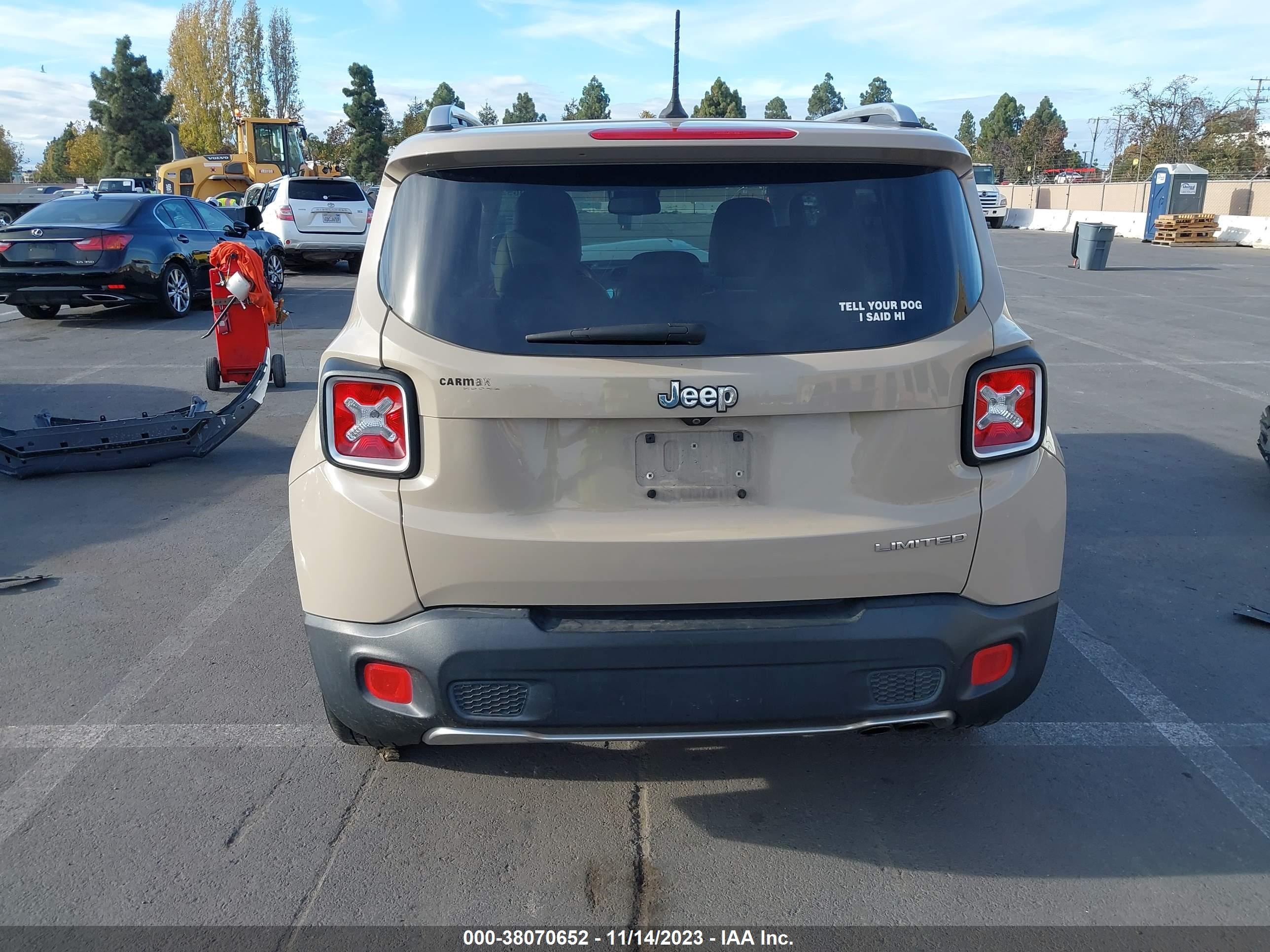 2015 Jeep Renegade Limited vin: ZACCJADT6FPC33694