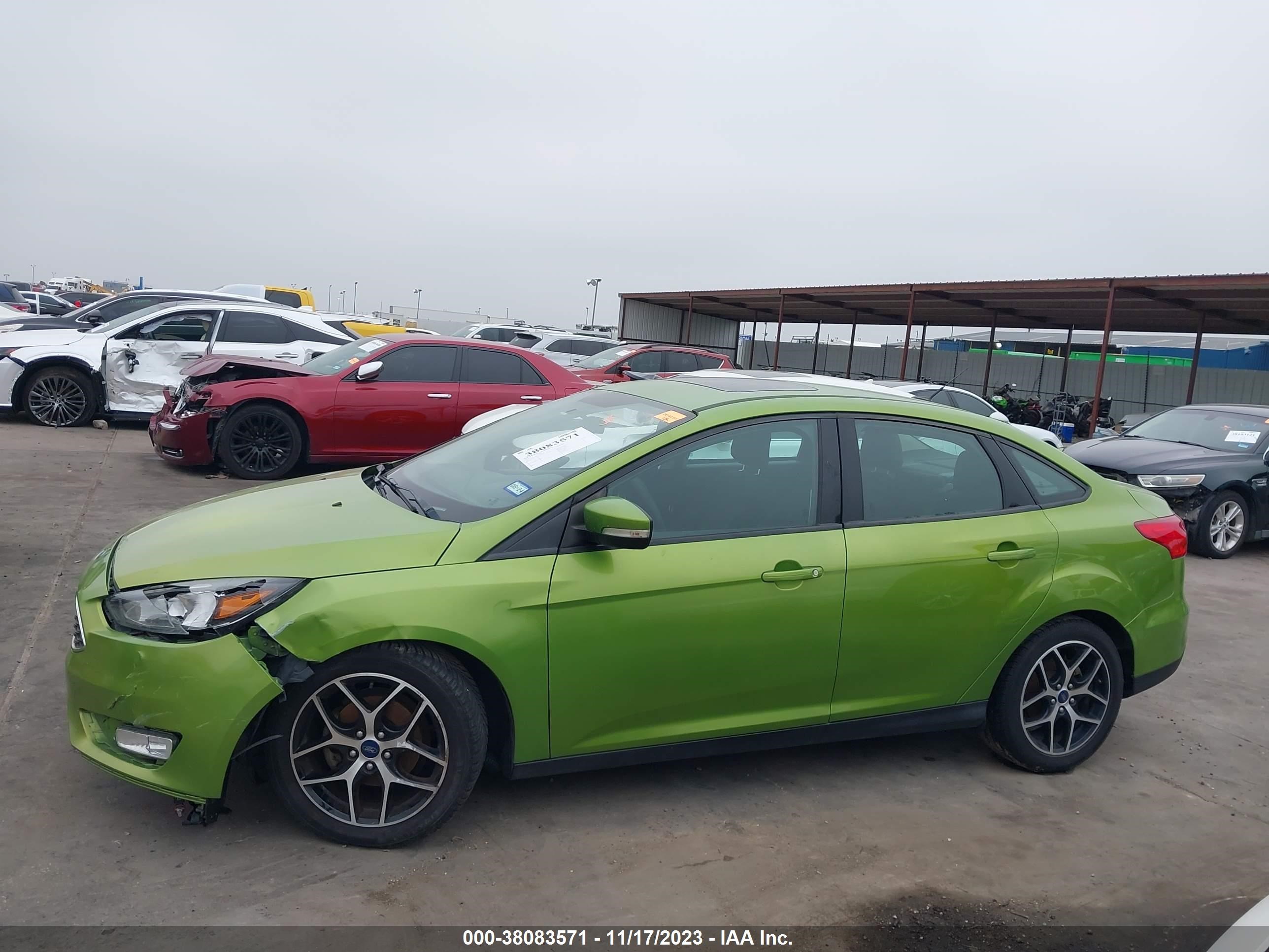 2018 Ford Focus Sel vin: 1FADP3H29JL261668