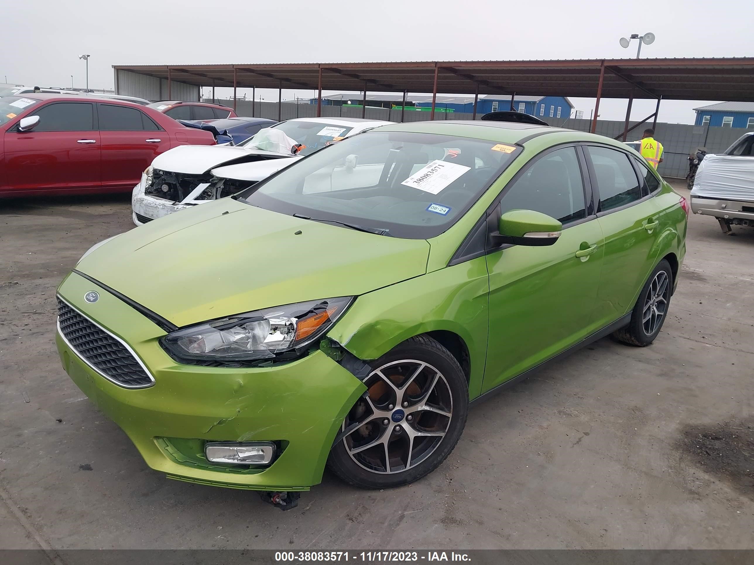 2018 Ford Focus Sel vin: 1FADP3H29JL261668