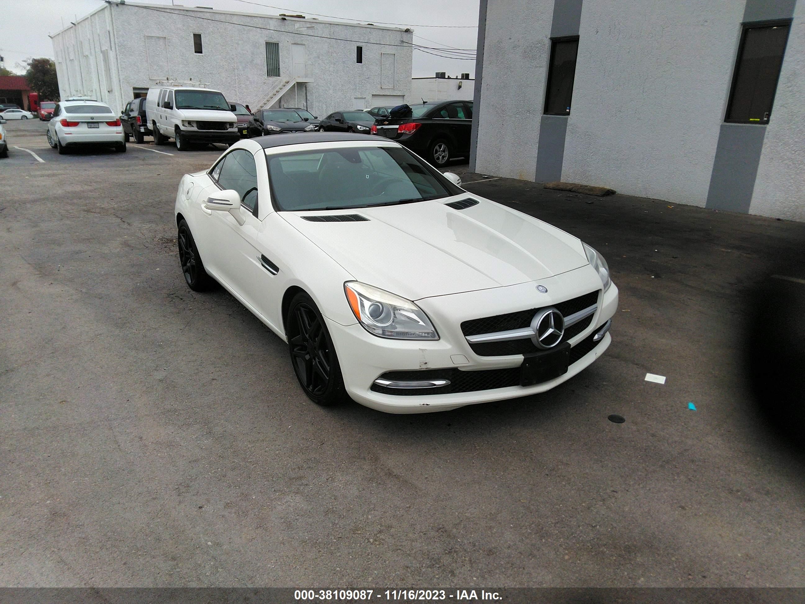 2013 Mercedes-Benz Slk-Class Slk 250 vin: WDDPK4HA5DF070485