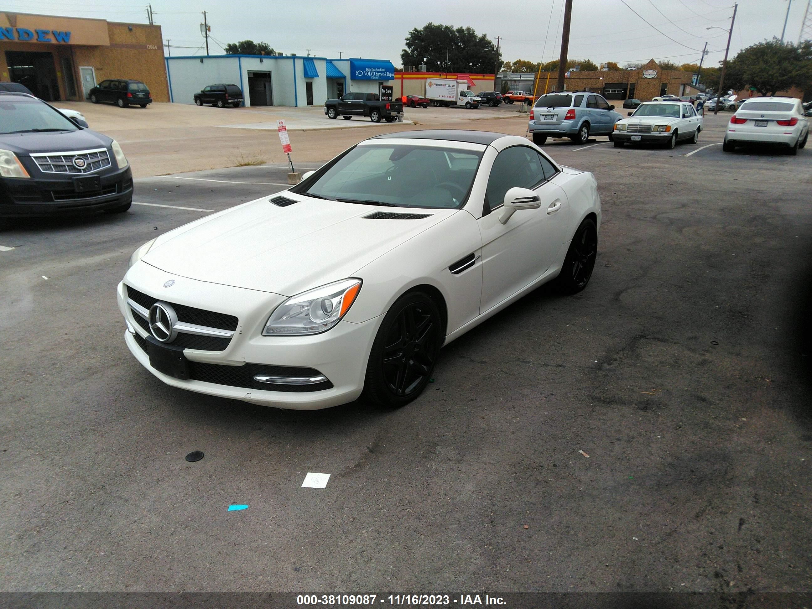 2013 Mercedes-Benz Slk-Class Slk 250 vin: WDDPK4HA5DF070485