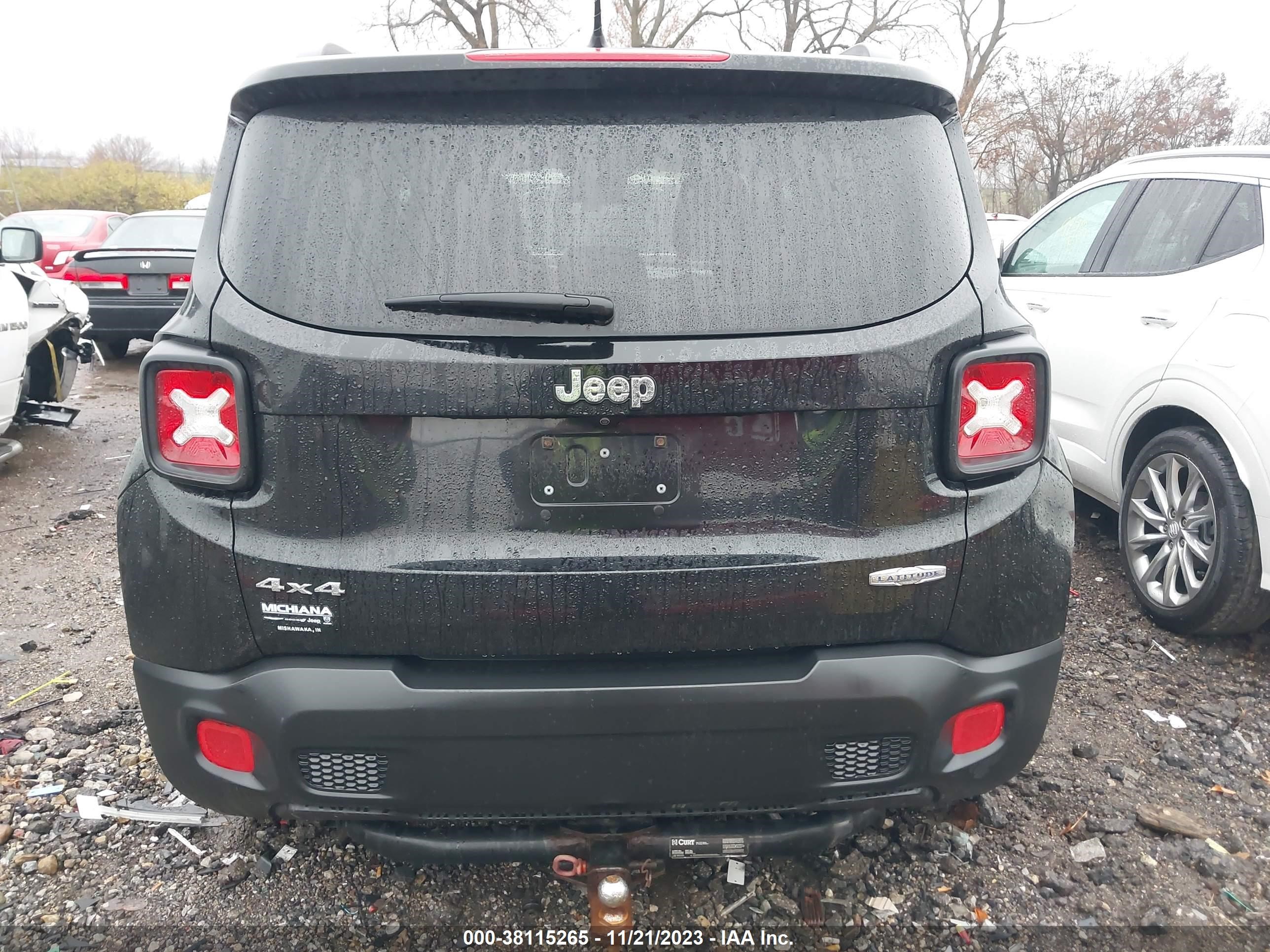 2017 Jeep Renegade Latitude 4X4 vin: ZACCJBBB4HPE63866