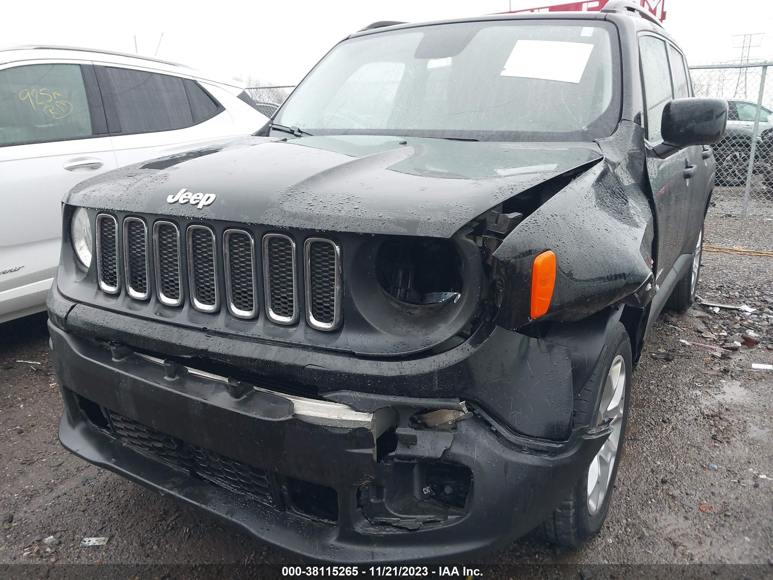 2017 Jeep Renegade Latitude 4X4 vin: ZACCJBBB4HPE63866