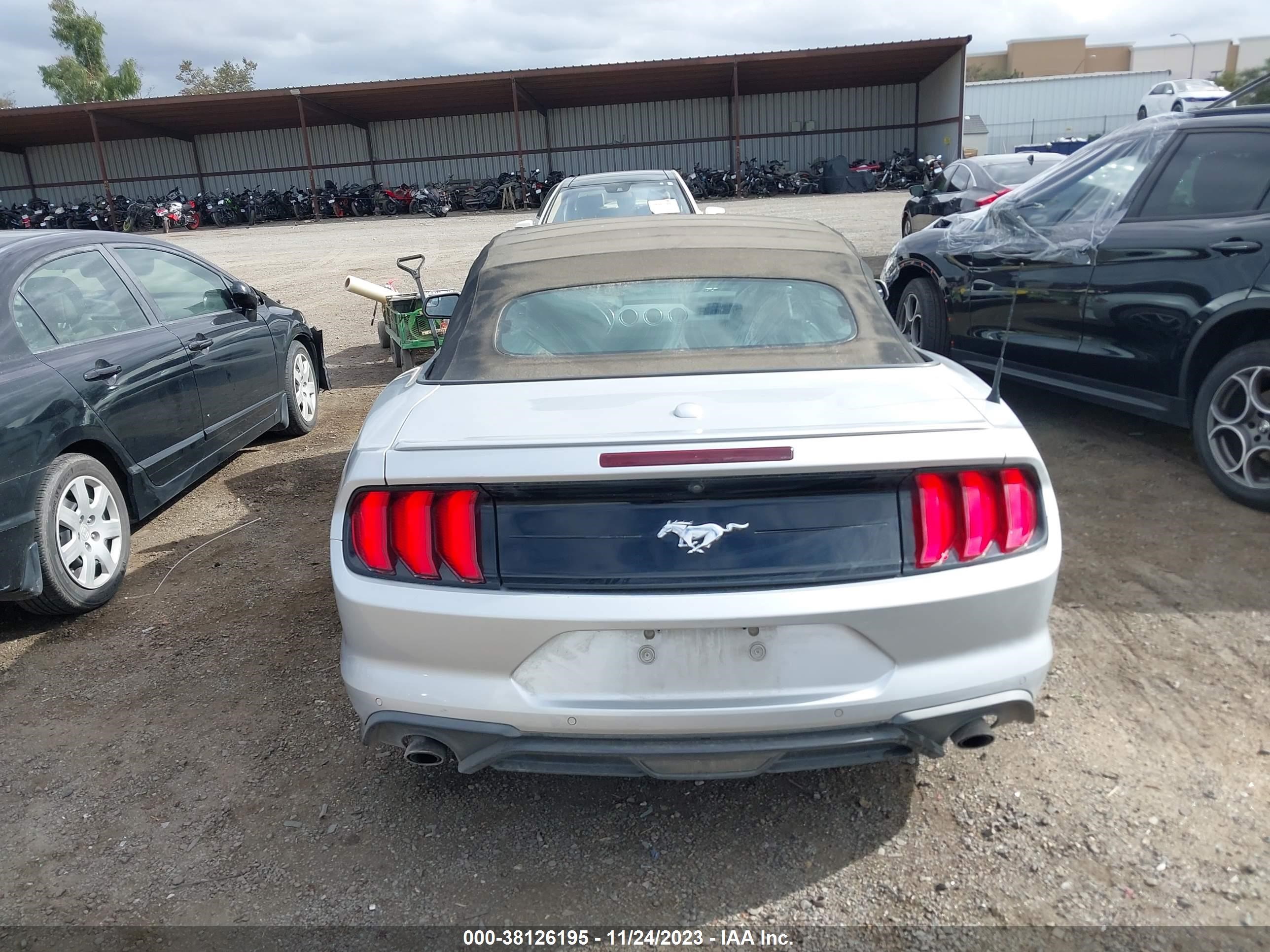 2018 Ford Mustang Ecoboost Premium vin: 1FATP8UH1J5123968