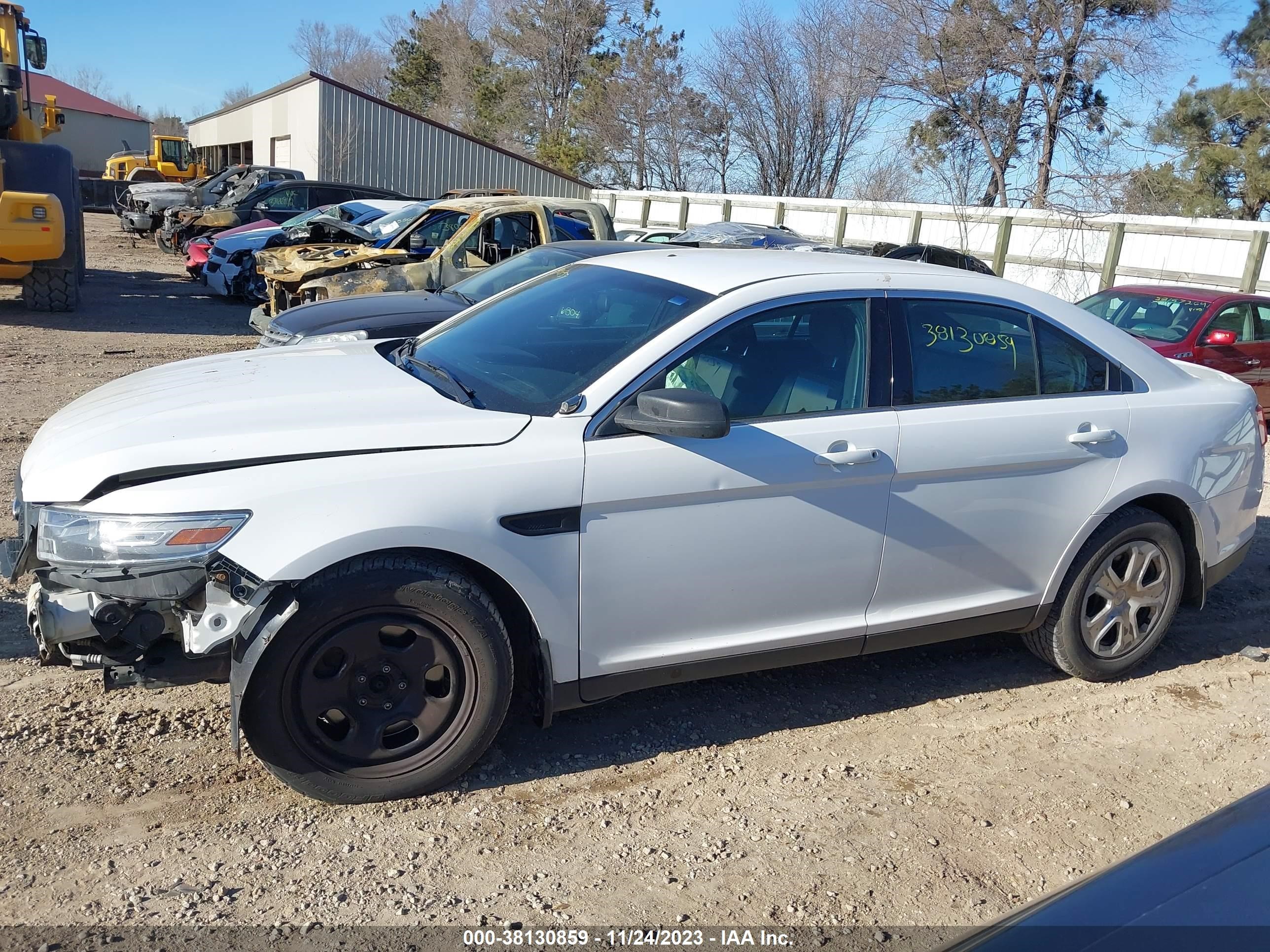 2013 Ford Police Interceptor vin: 1FAHP2M86DG124495