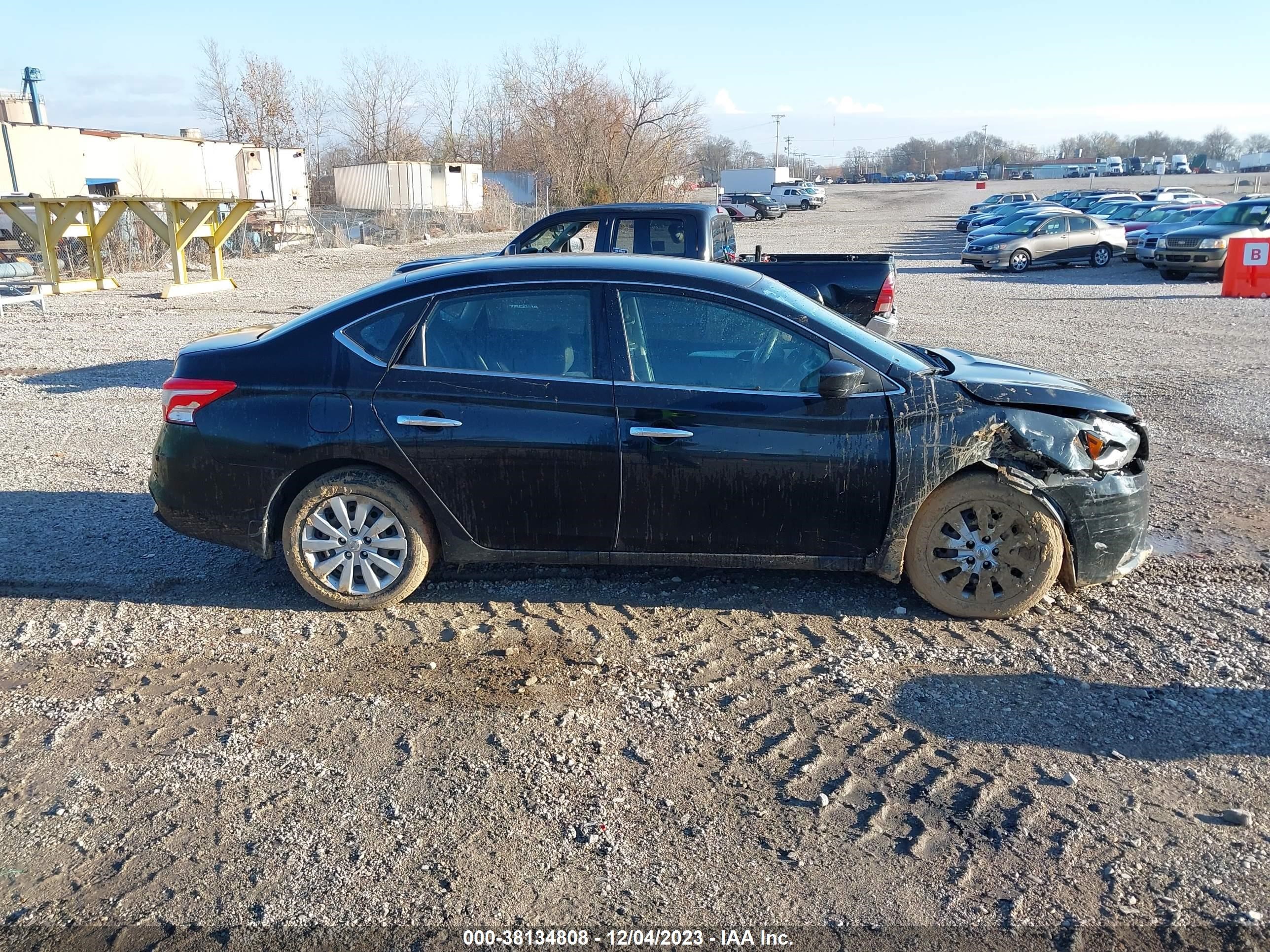 2016 Nissan Sentra S vin: 3N1AB7APXGL681058