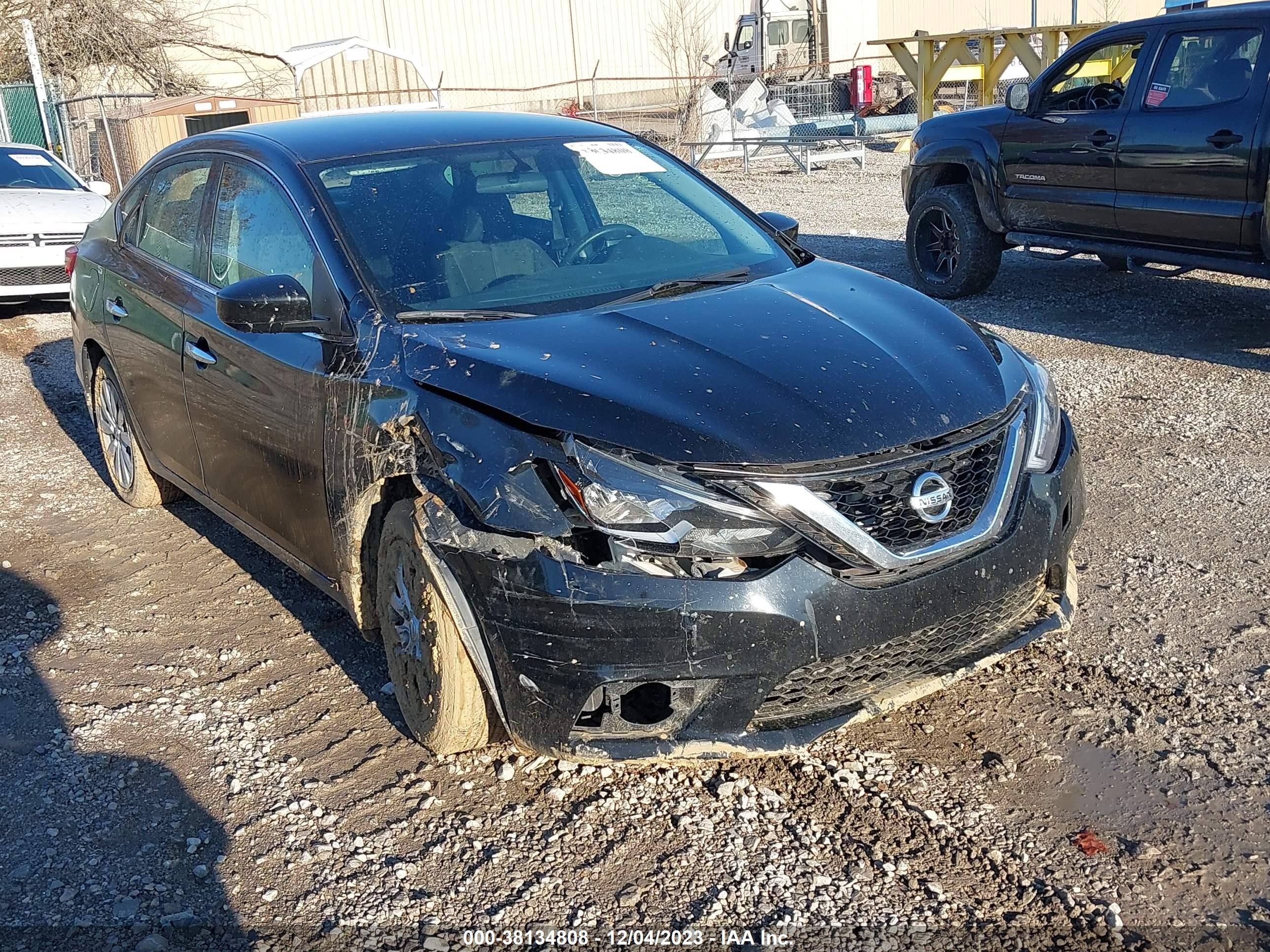 2016 Nissan Sentra S vin: 3N1AB7APXGL681058