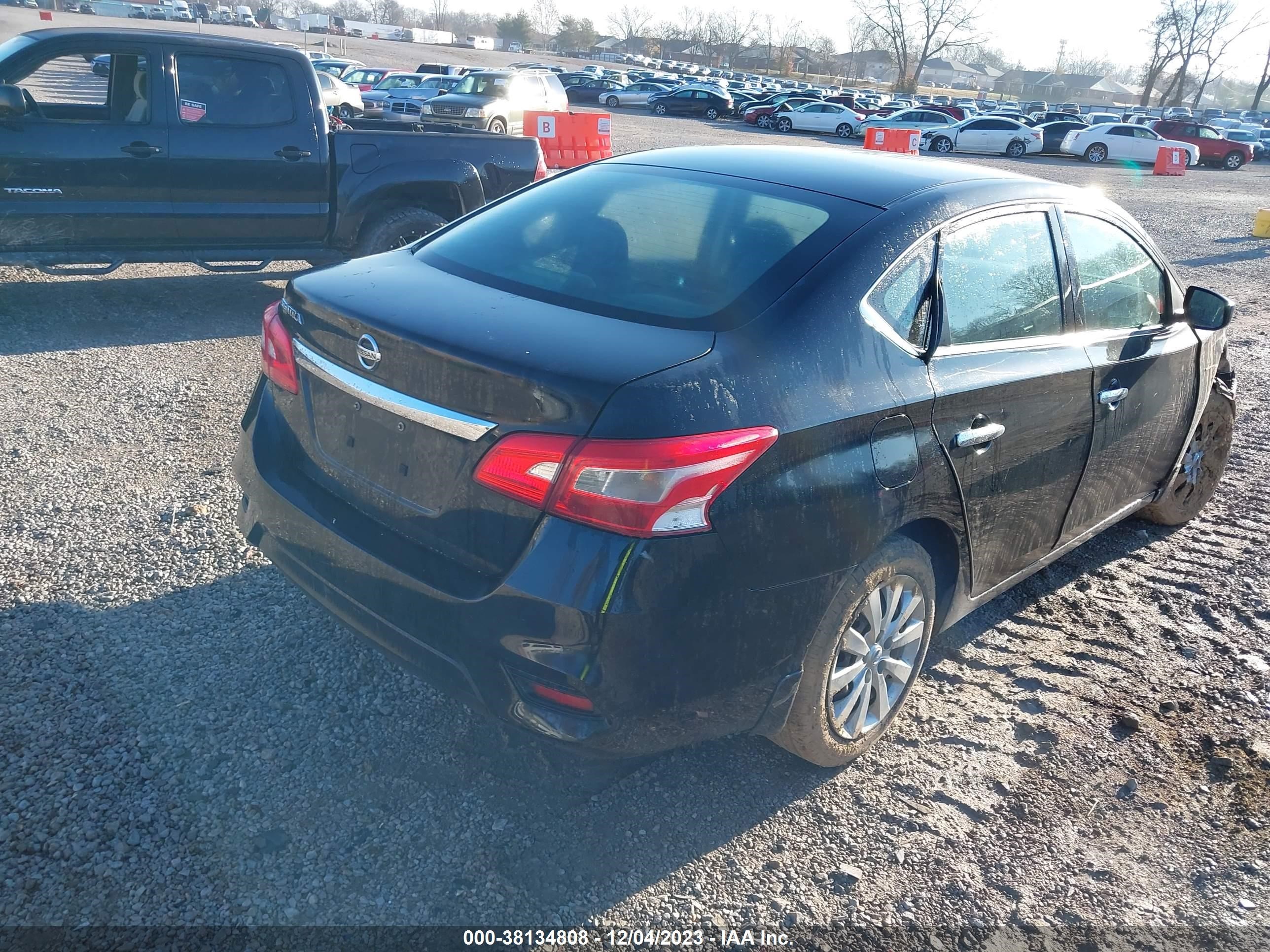 2016 Nissan Sentra S vin: 3N1AB7APXGL681058