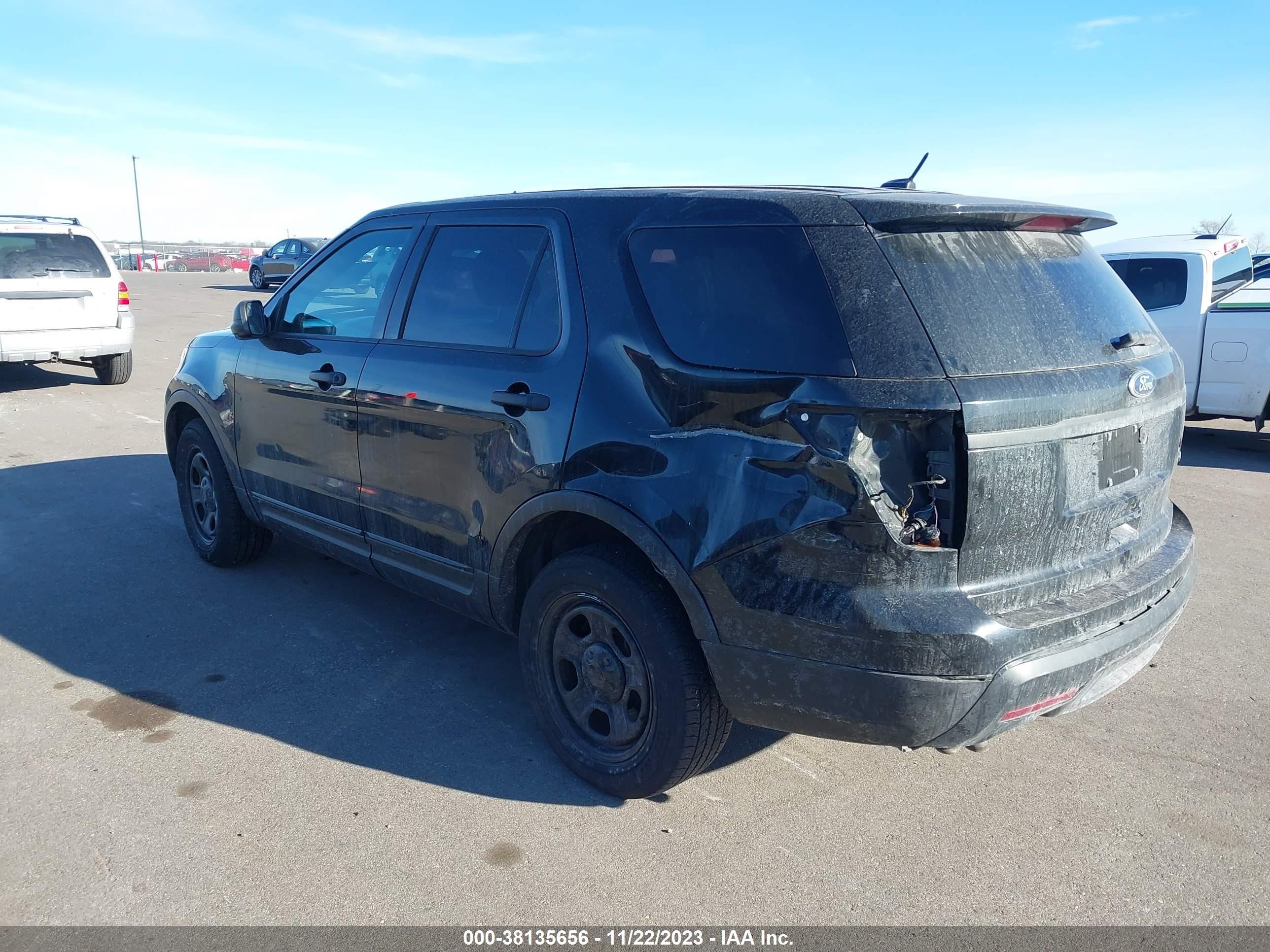 2015 Ford Utility Police vin: 1FM5K8ARXFGB61463