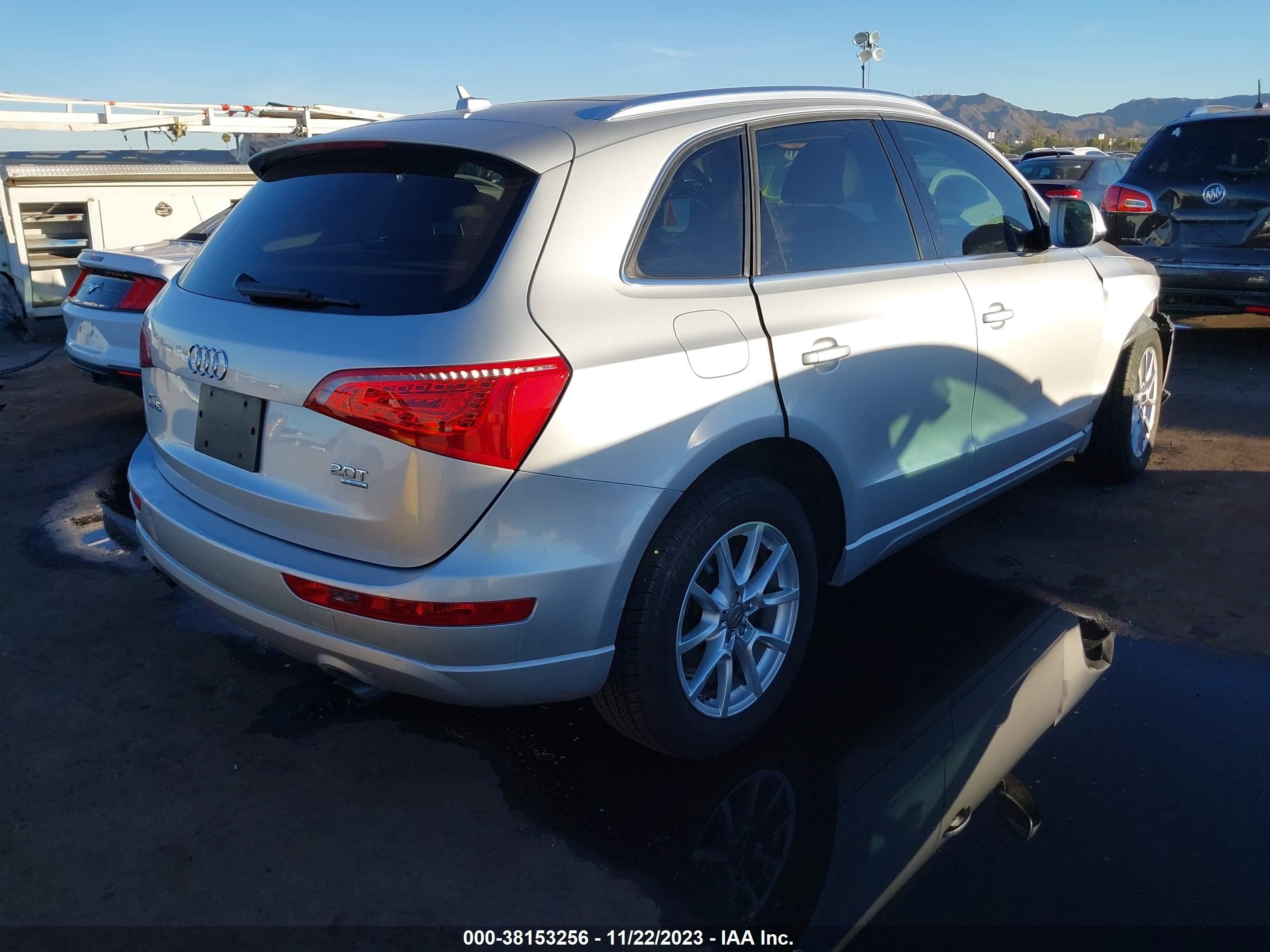 2012 Audi Q5 2.0T Premium vin: WA1LFAFP7CA118979