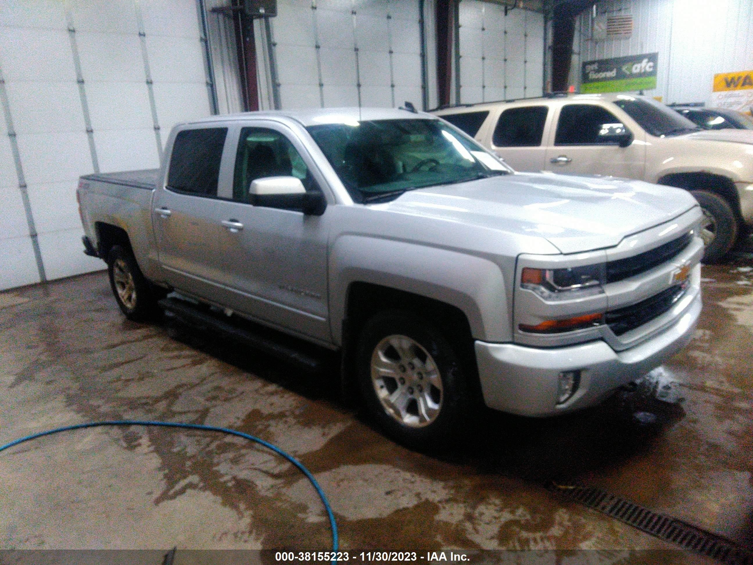 2018 Chevrolet Silverado 1500 2Lt vin: 3GCUKREC7JG493773