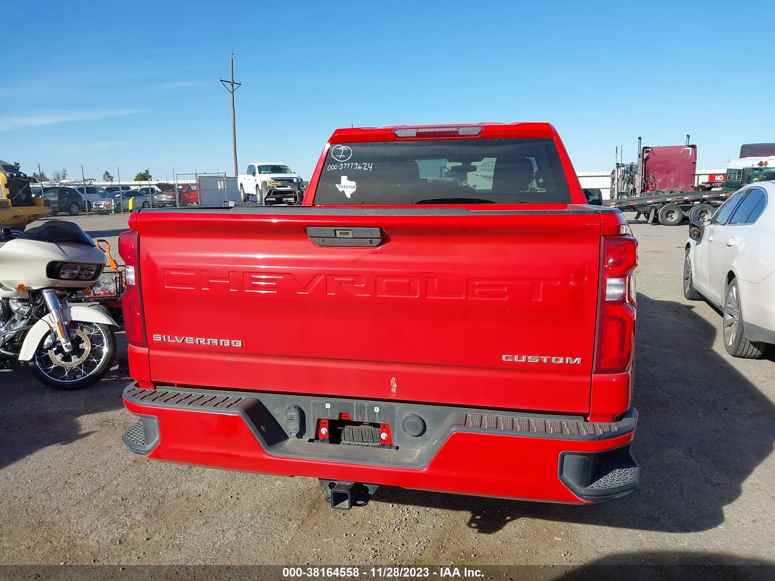 2021 Chevrolet Silverado 1500 2Wd Short Bed Custom vin: 1GCPWBEK3MZ168669