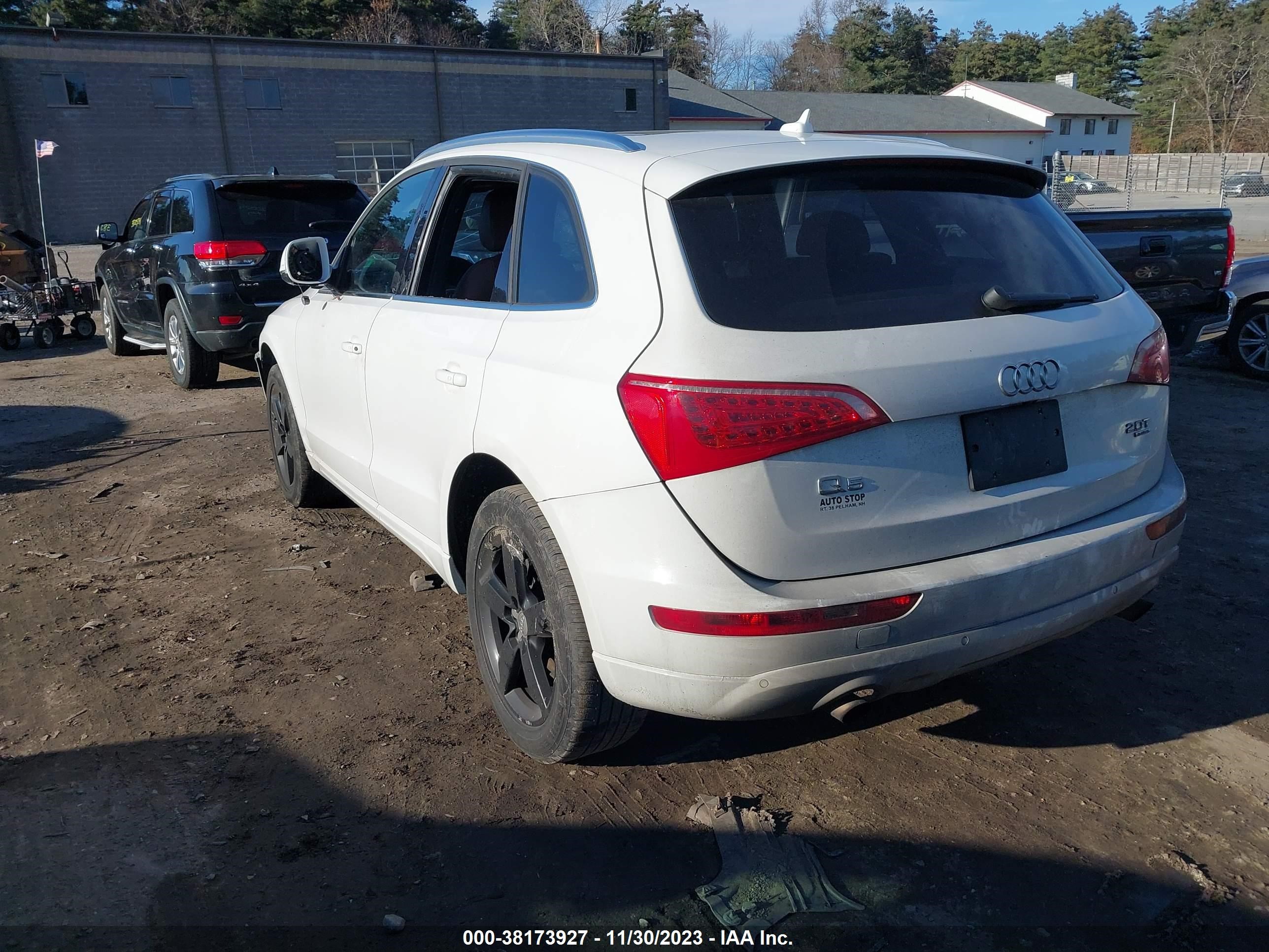 2012 Audi Q5 2.0T Premium vin: WA1LFAFP9CA010847