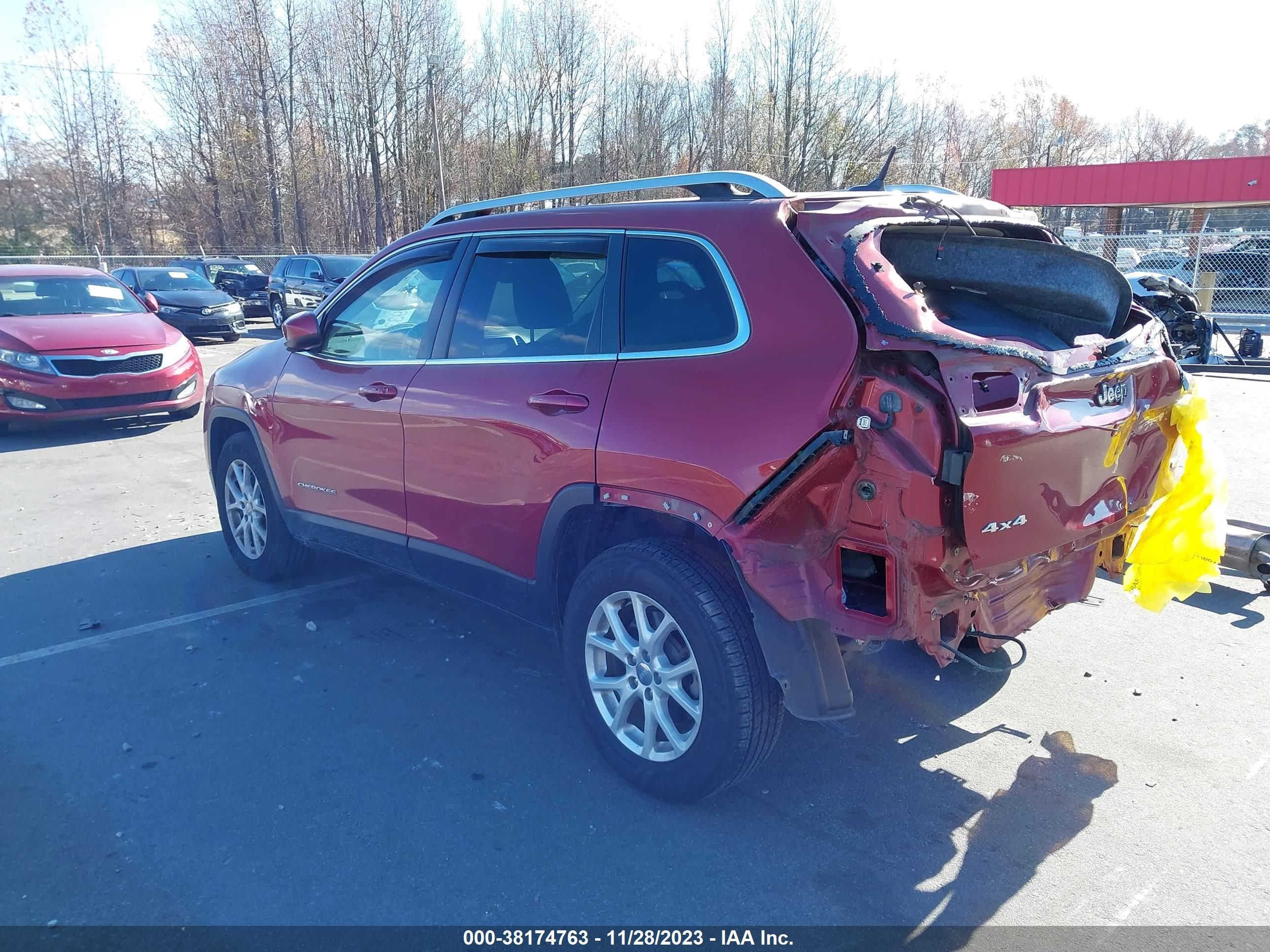 2015 Jeep Cherokee Latitude vin: 1C4PJMCS5FW773407