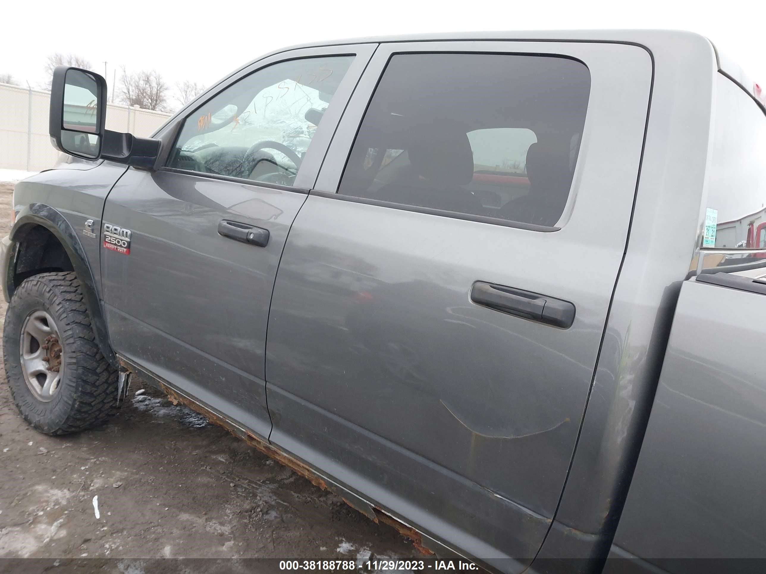 2012 Ram 2500 St vin: 3C6UD5HL4CG141212