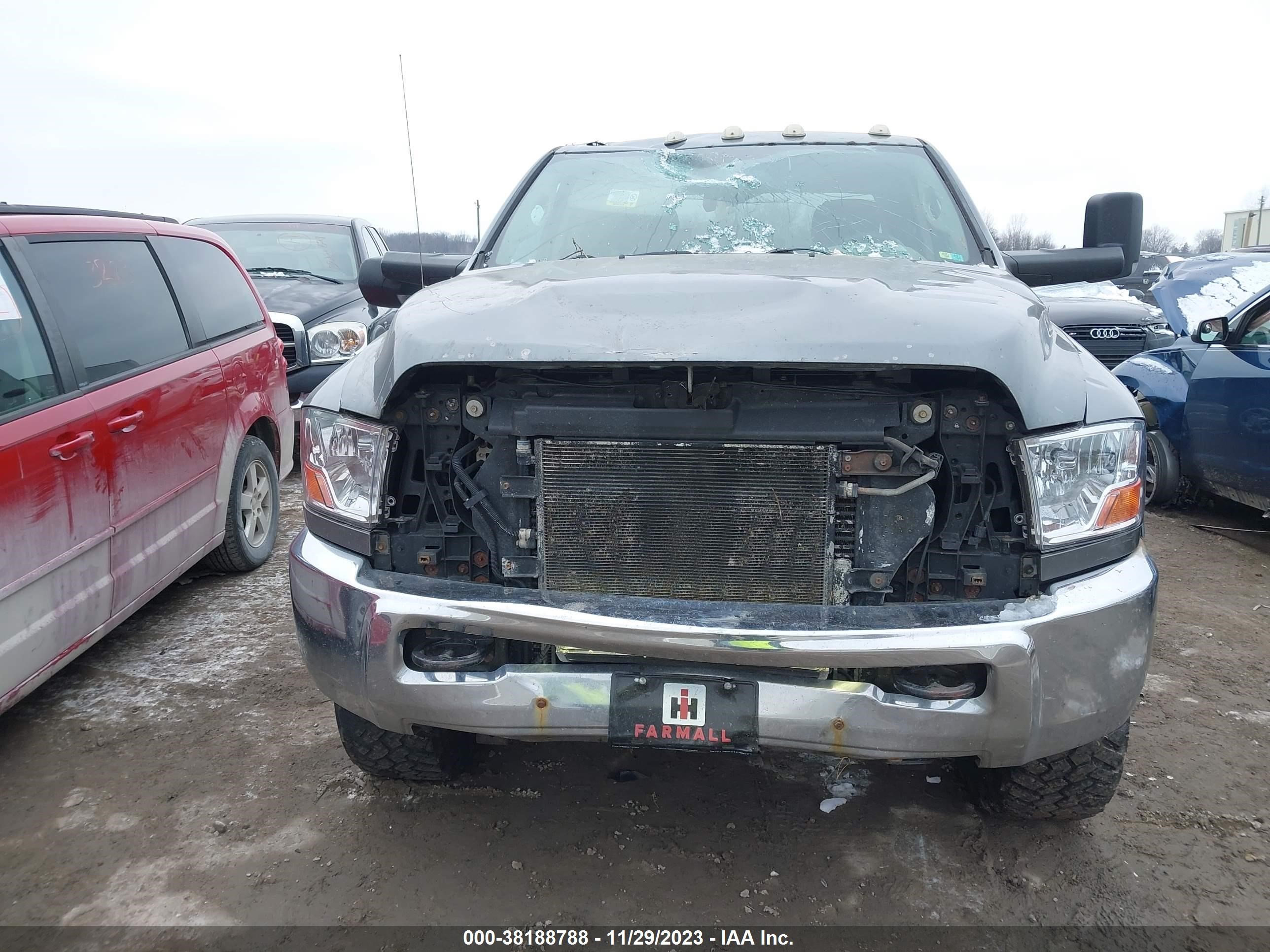 2012 Ram 2500 St vin: 3C6UD5HL4CG141212