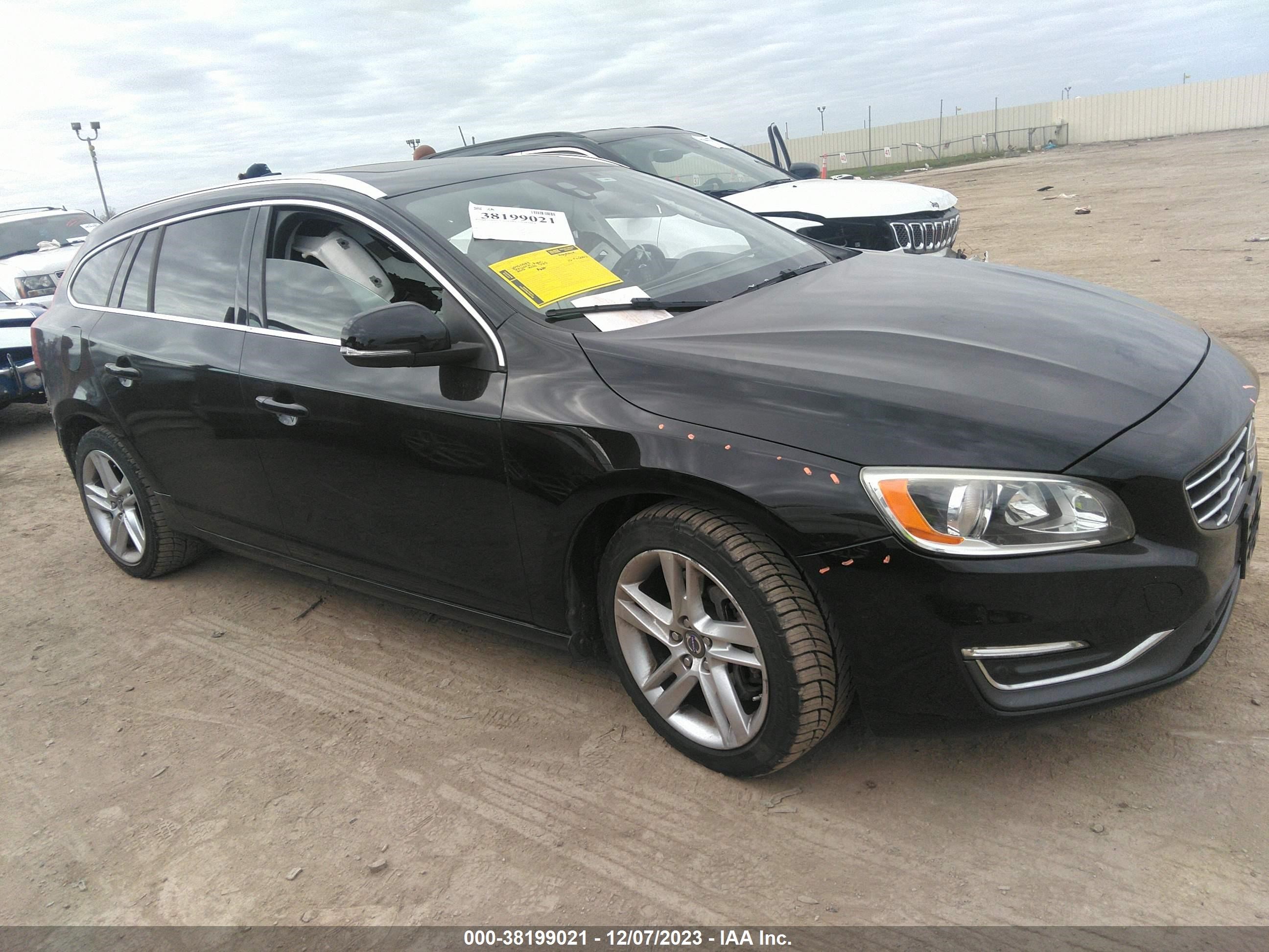 2015 Volvo V60 T5 Premier vin: YV1612SK6F1231127