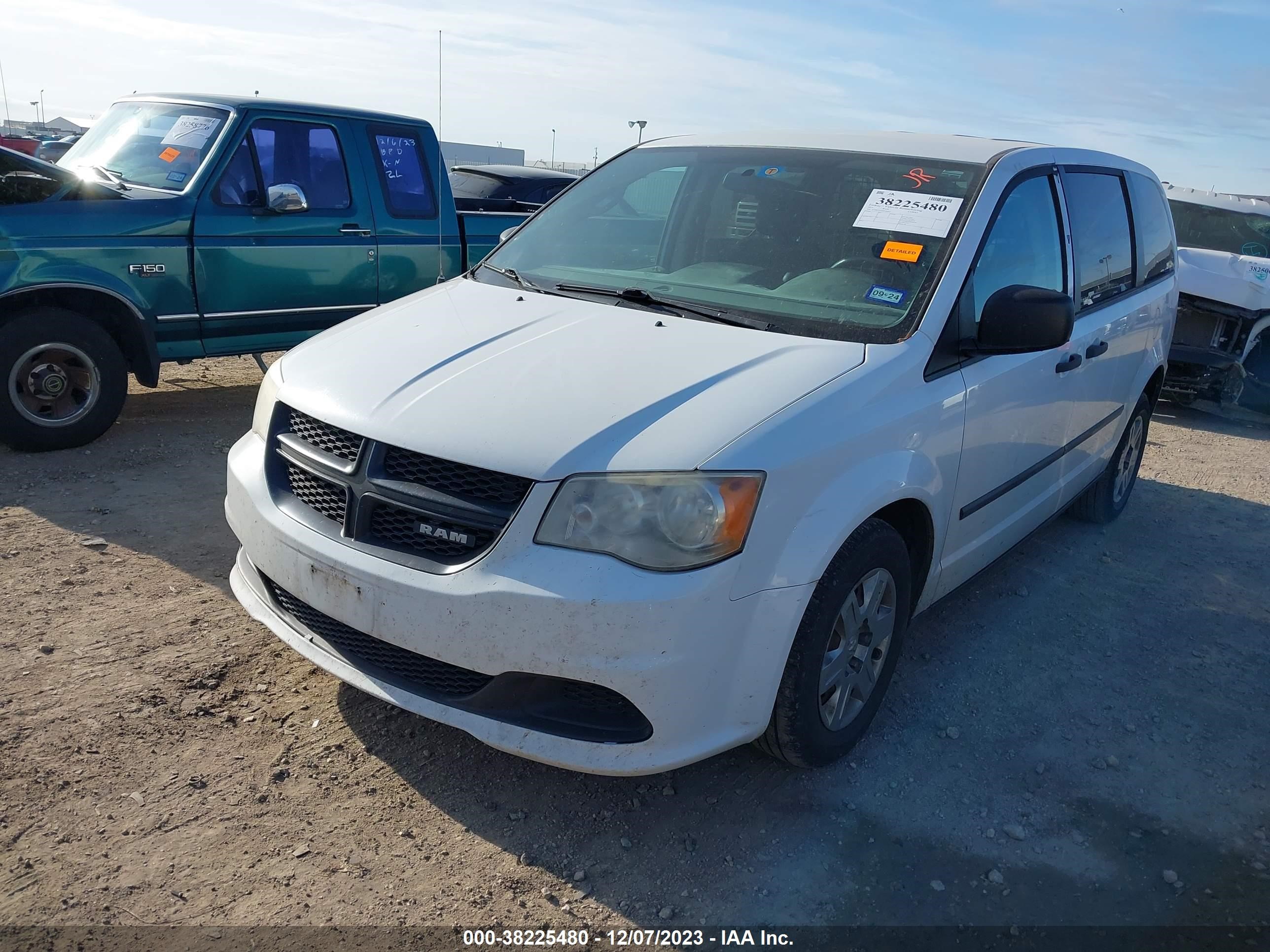 2014 Ram Cargo Tradesman vin: 2C4JRGAG5ER169913