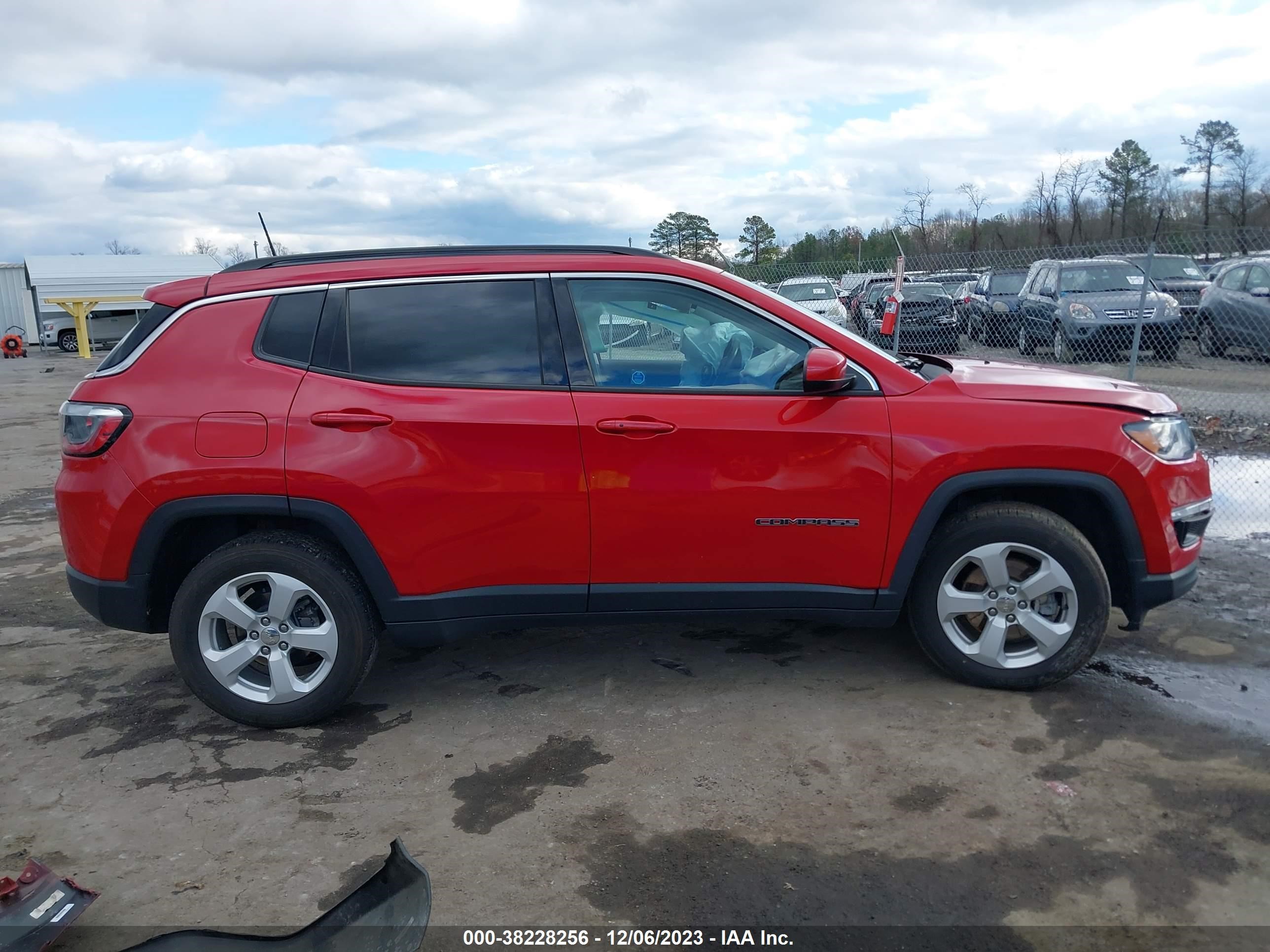 2020 Jeep Compass Latitude Fwd vin: 3C4NJCBB9LT218903